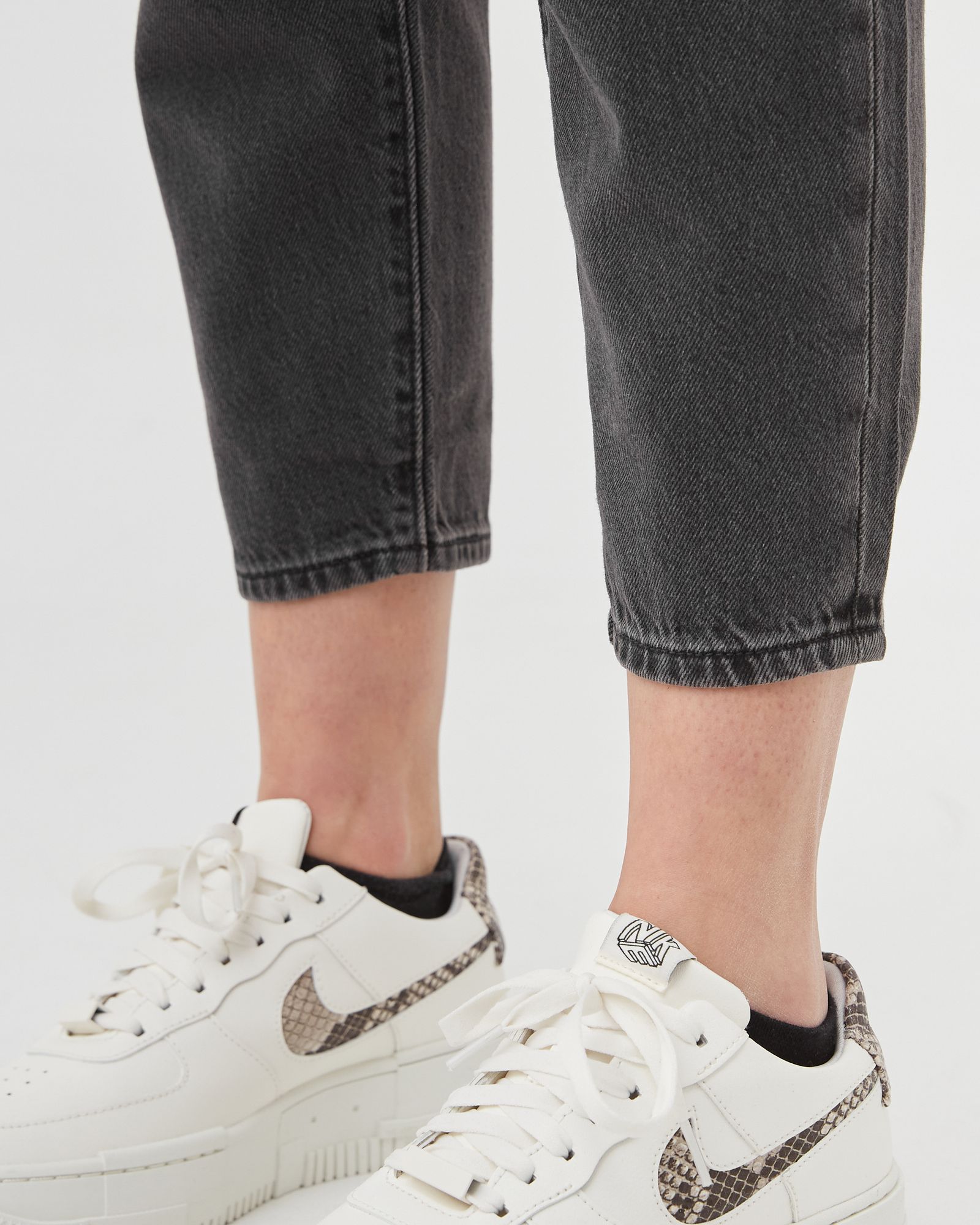 WMNS HIGH LOOSE TAPER JEANS