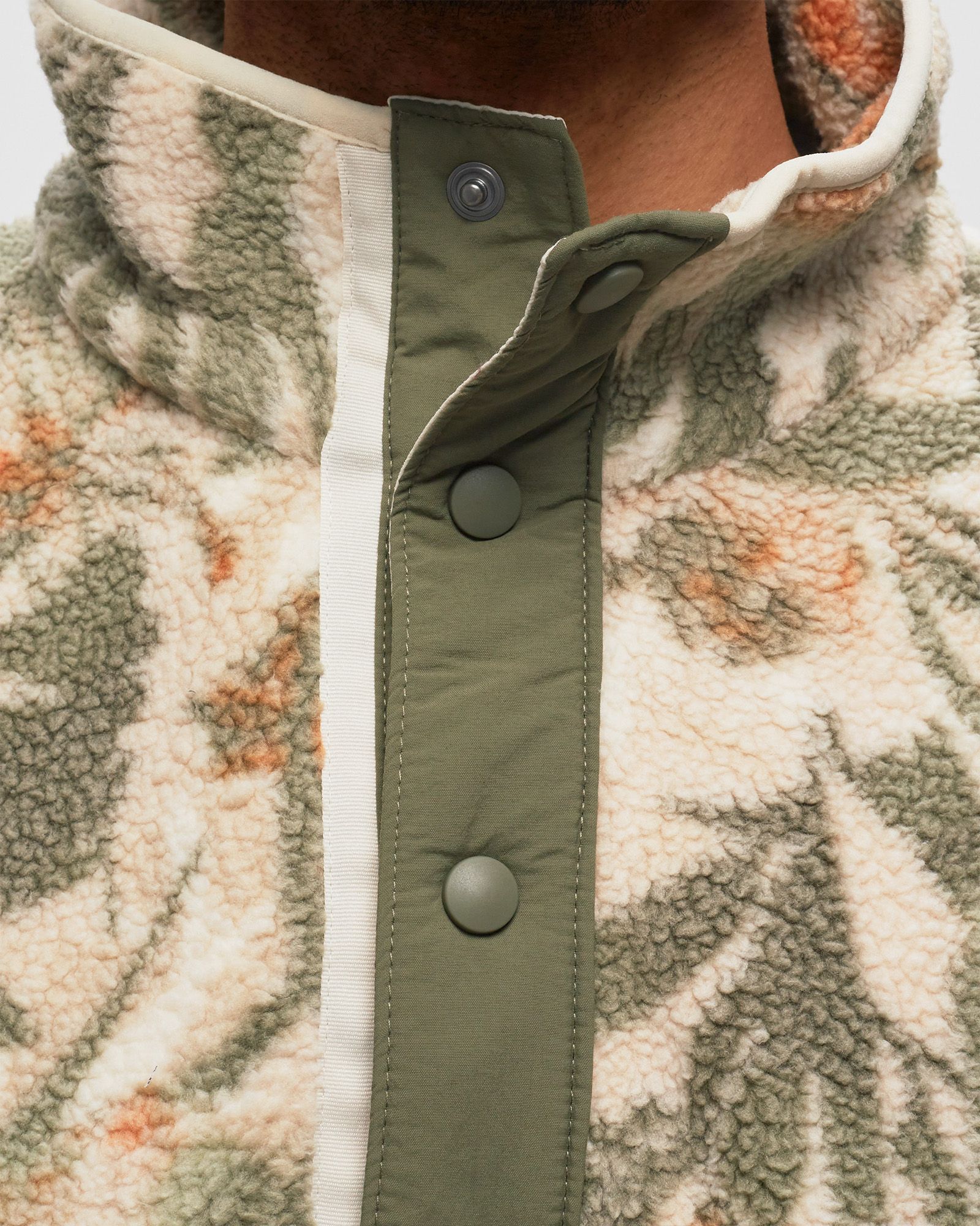 Helvetia 1/2 Snap Fleece