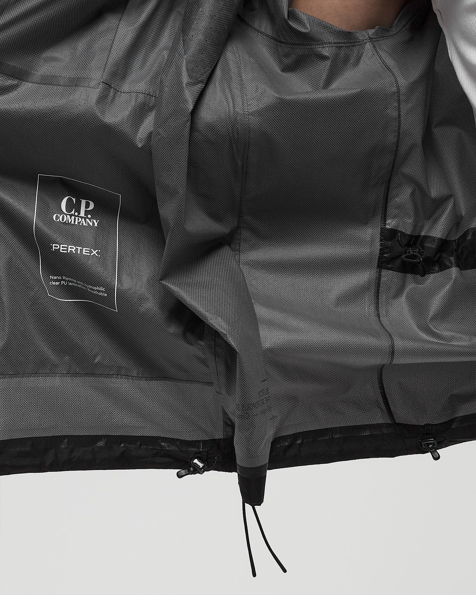 THE METROPOLIS SERIES PERTEX® PACKABLE BLOOM JACKET