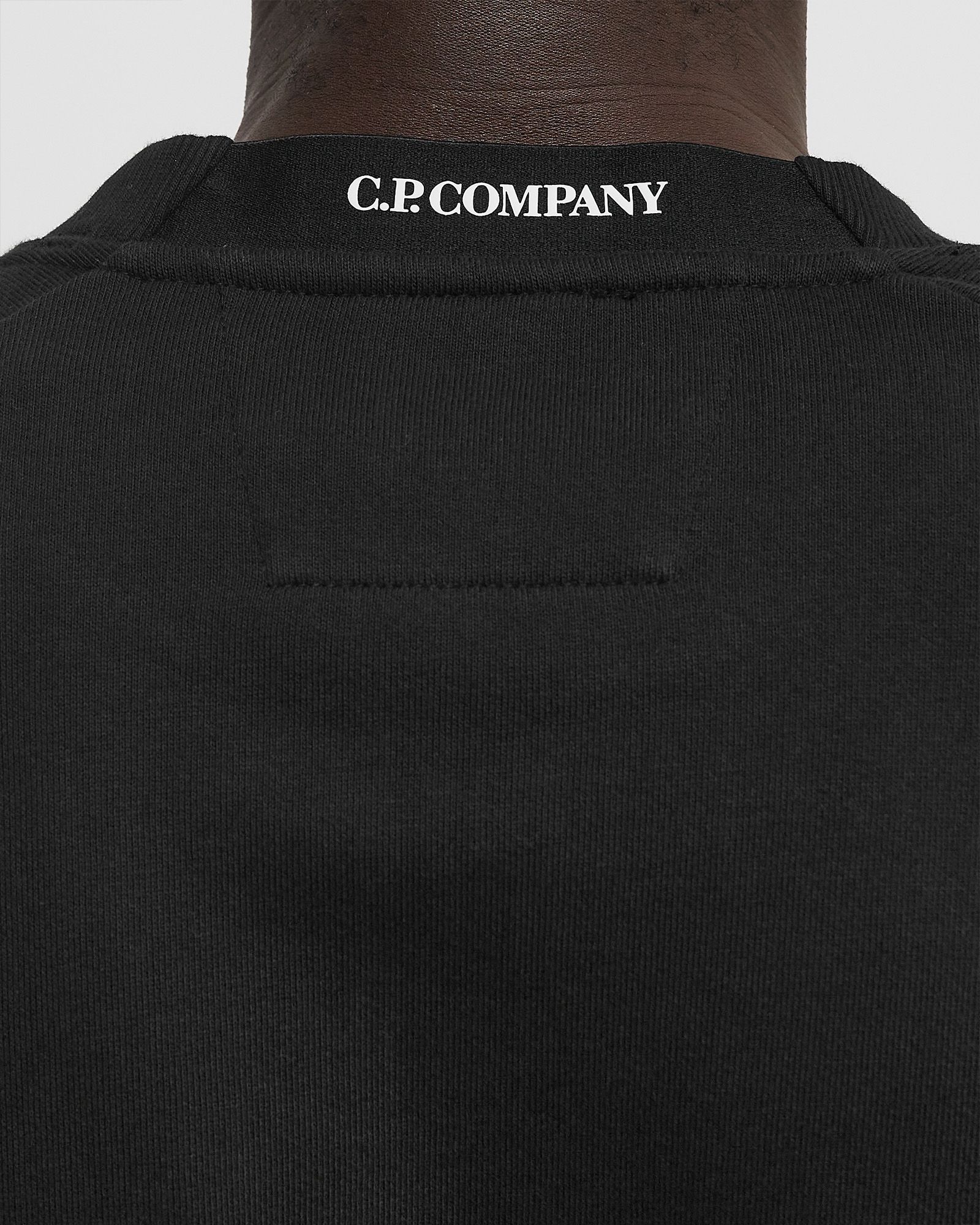 DIAGONAL RAISED FLEECE CREW NECK LENS SWEATSHIRT