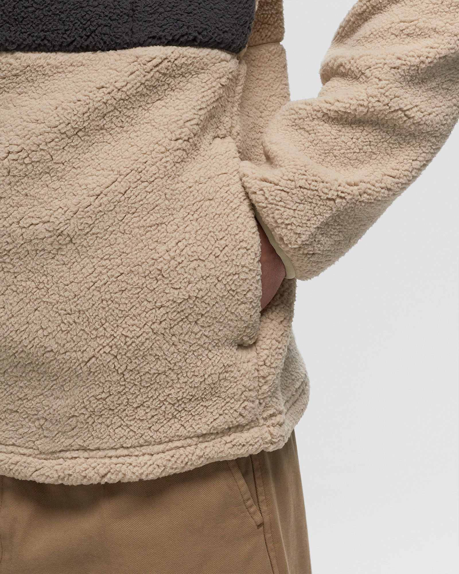 Mountainside Heavyweight