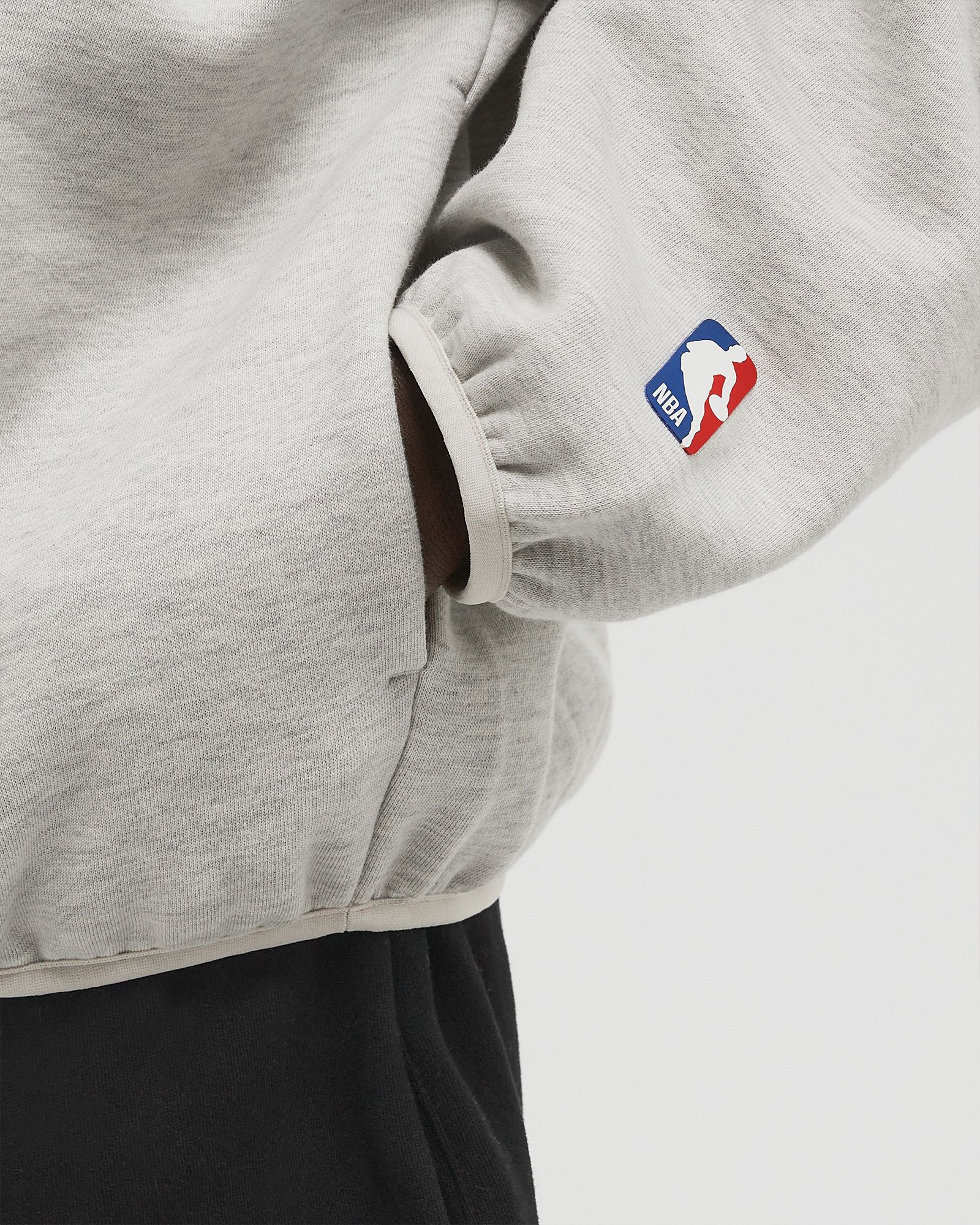 PULL OVER HOODIE - CHICAGO BULLS