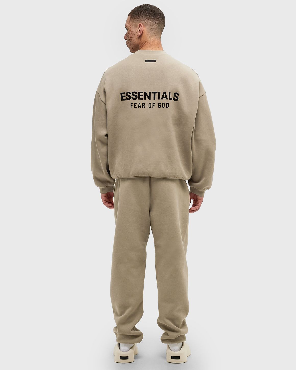 FEAR OF GOD ★【スウェットシャツ】 Essentials Classic Fleece Fleece Crewneck - Black | ESSENTIALS | Fear of God