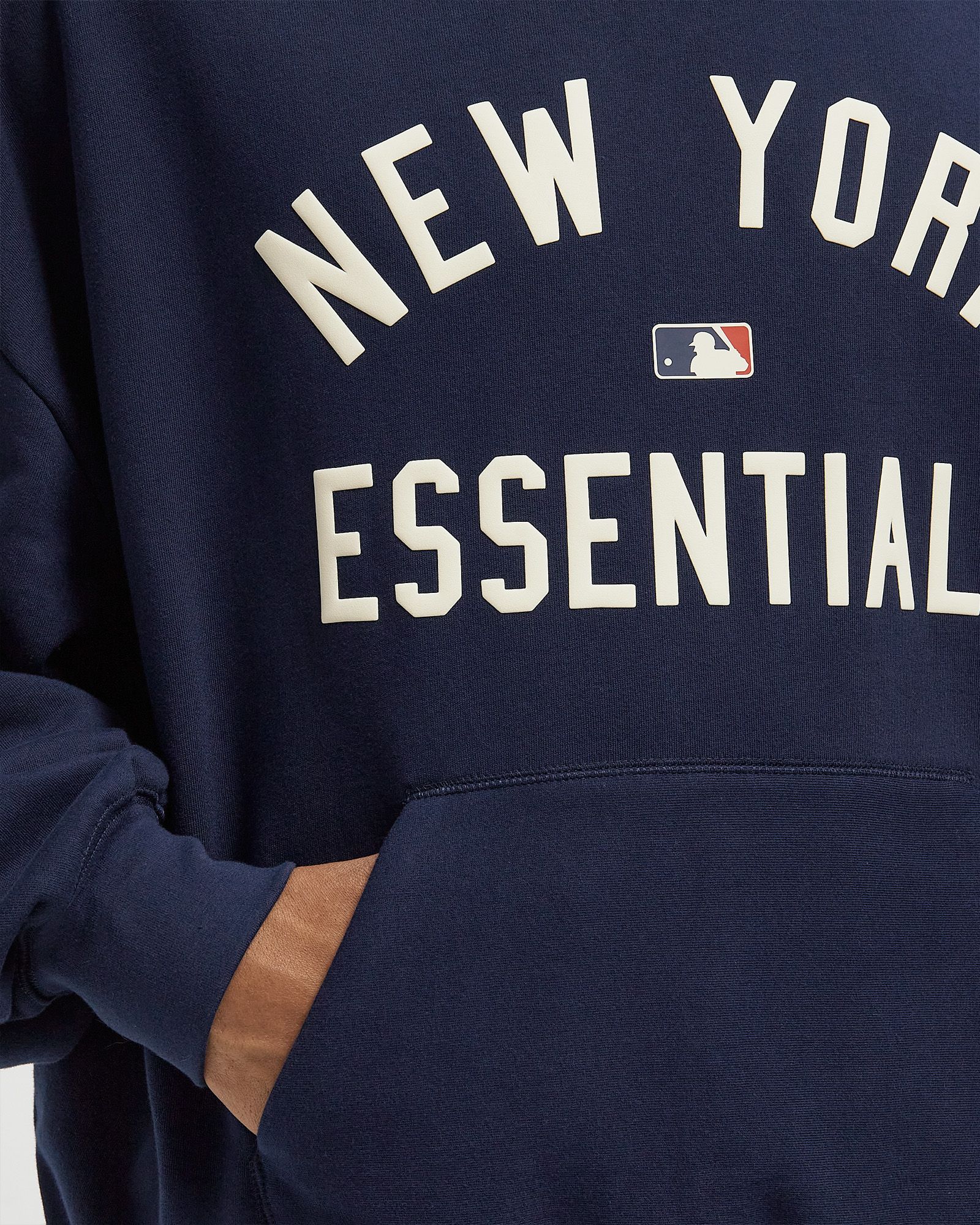 YANKEES SPORT FIT PULLOVER HOODIE