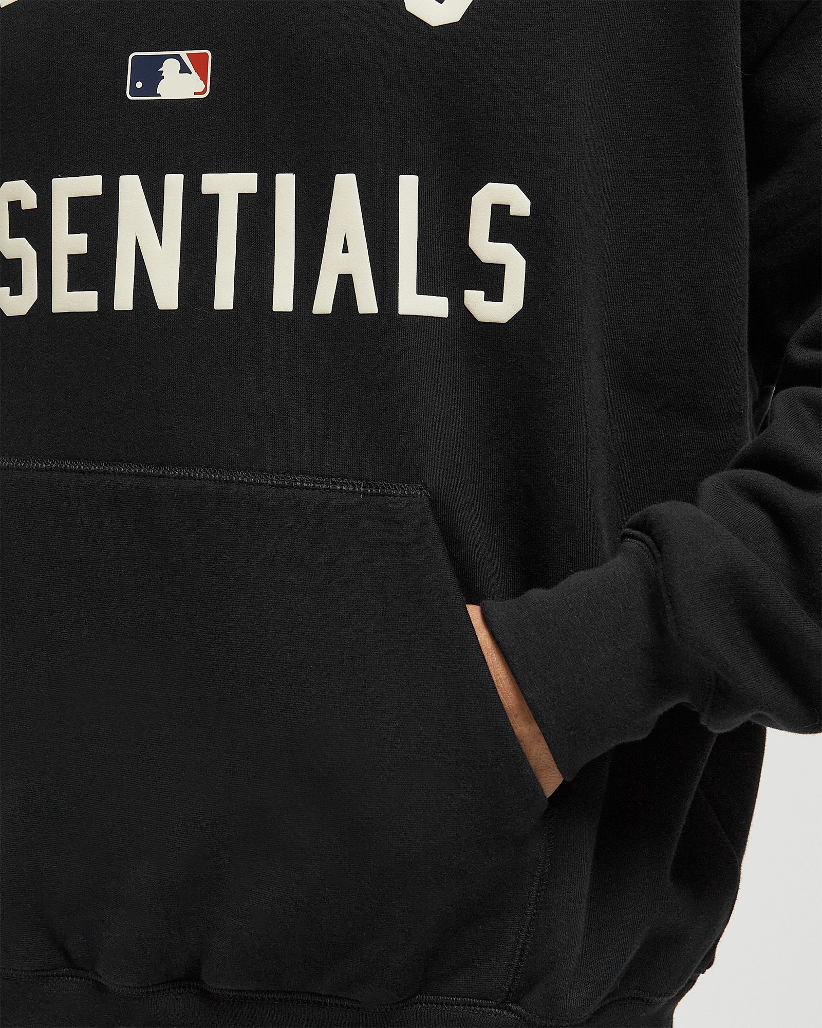 WHITE SOX SPORT FIT CREWNECK