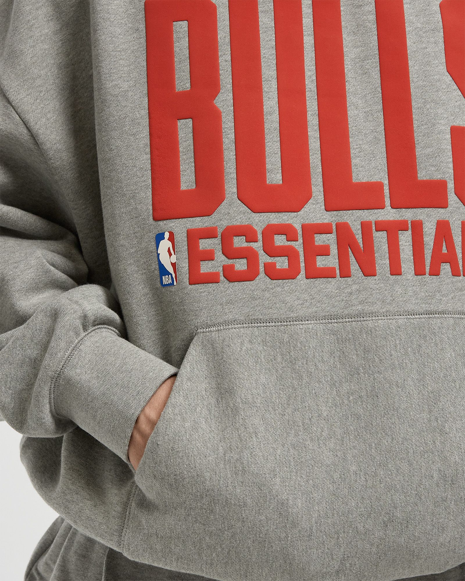 BULLS SPORTS FIT CREWNECK
