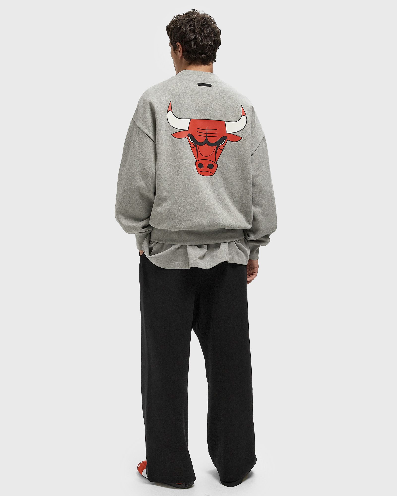 BULLS SPORTS FIT CREWNECK