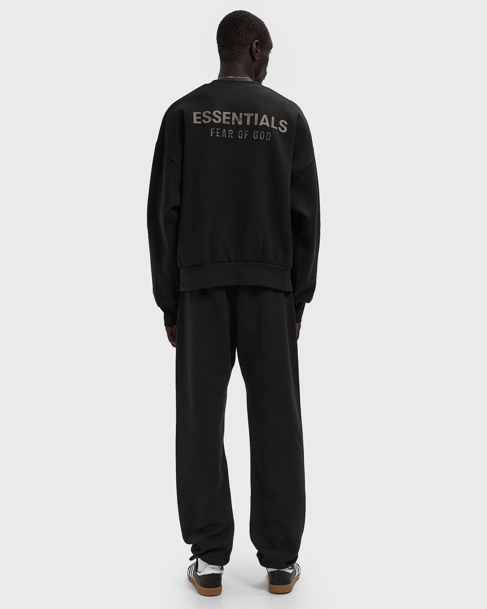 CLASSIC FIT FLEECE CREWNECK