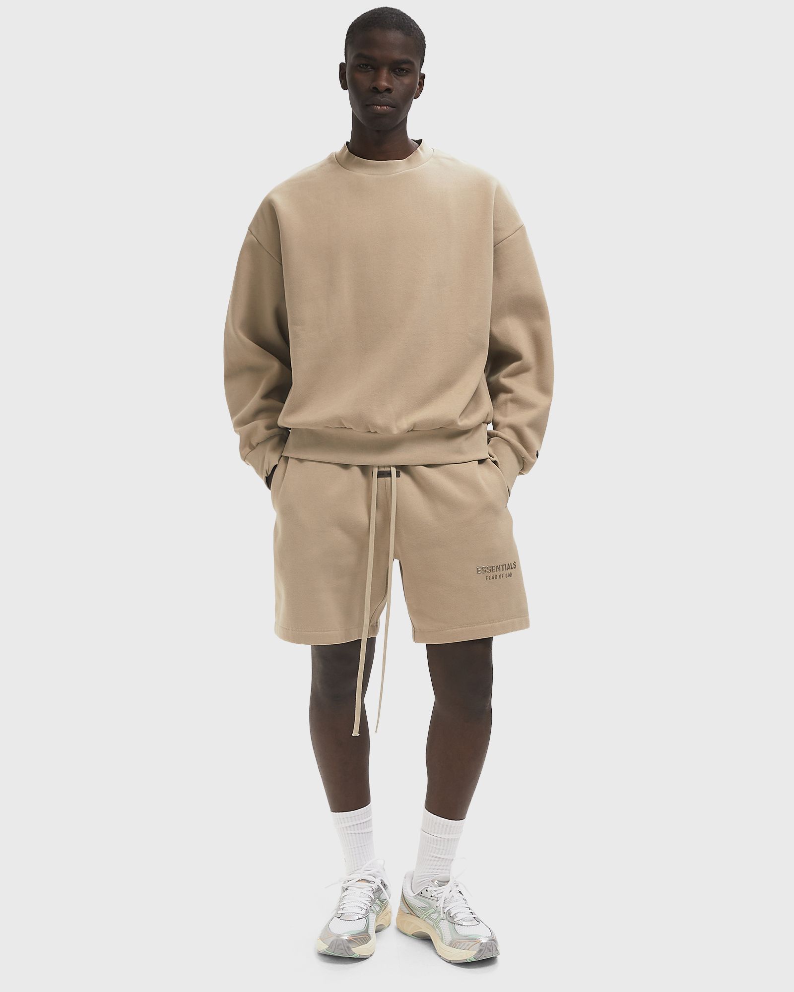 CLASSIC FIT FLEECE CREWNECK