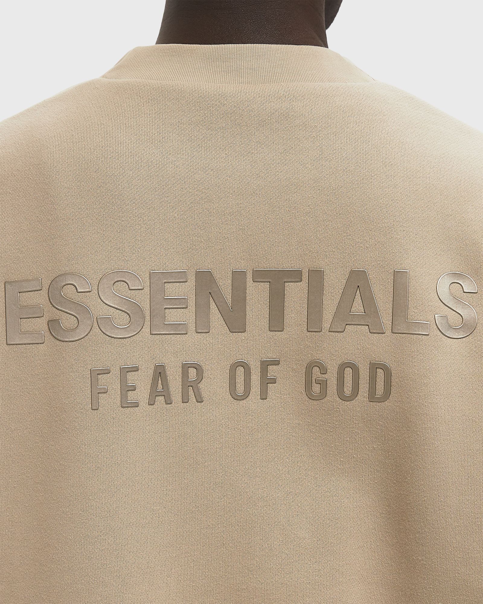 CLASSIC FIT FLEECE CREWNECK