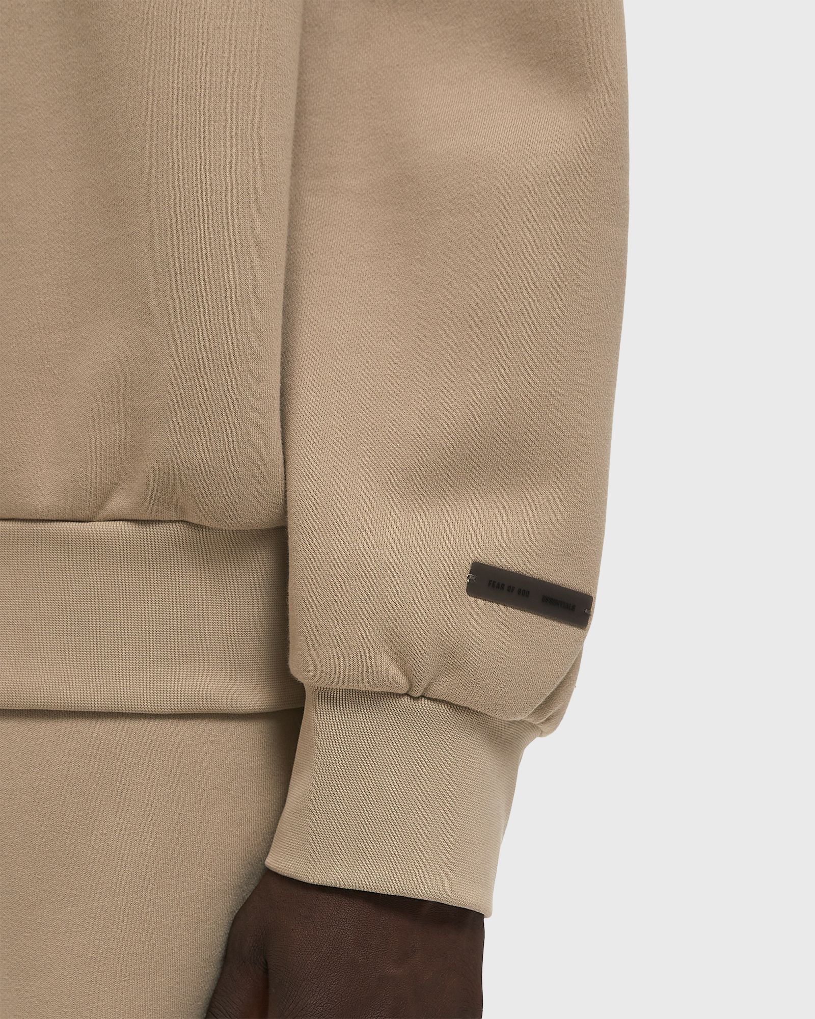 CLASSIC FIT FLEECE CREWNECK