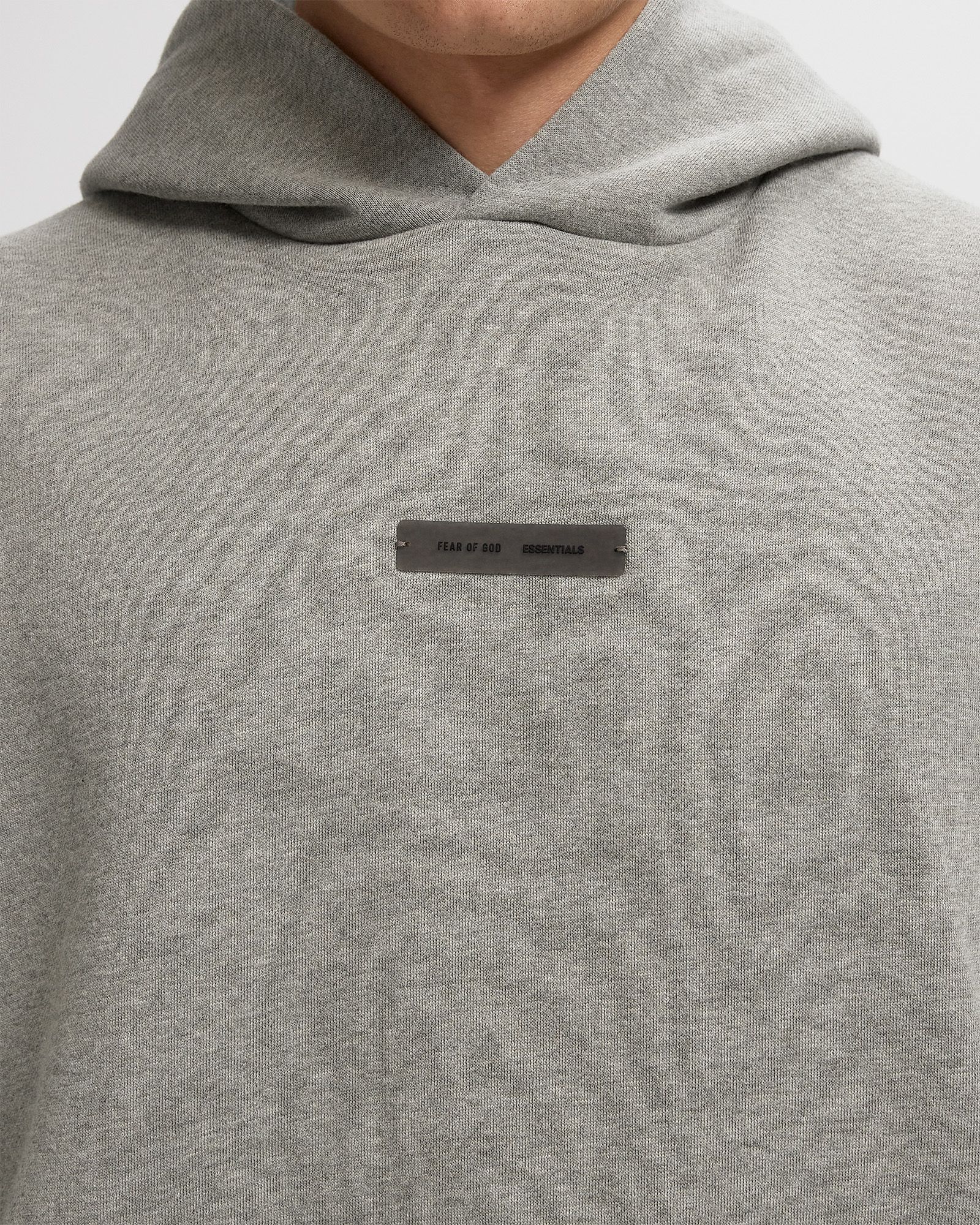 CLASSIC FIT FLEECE HOODIE
