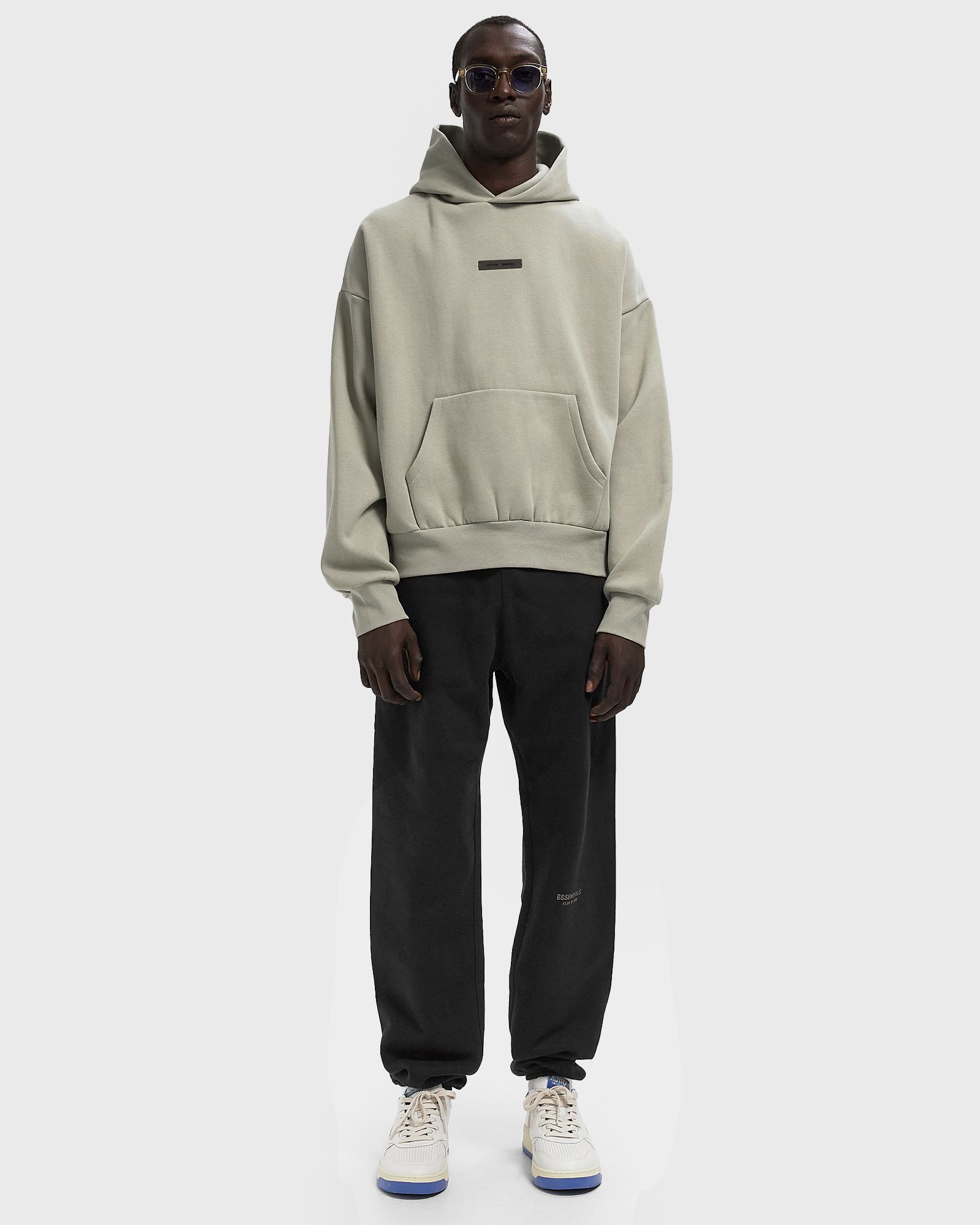 CLASSIC FIT FLEECE HOODIE