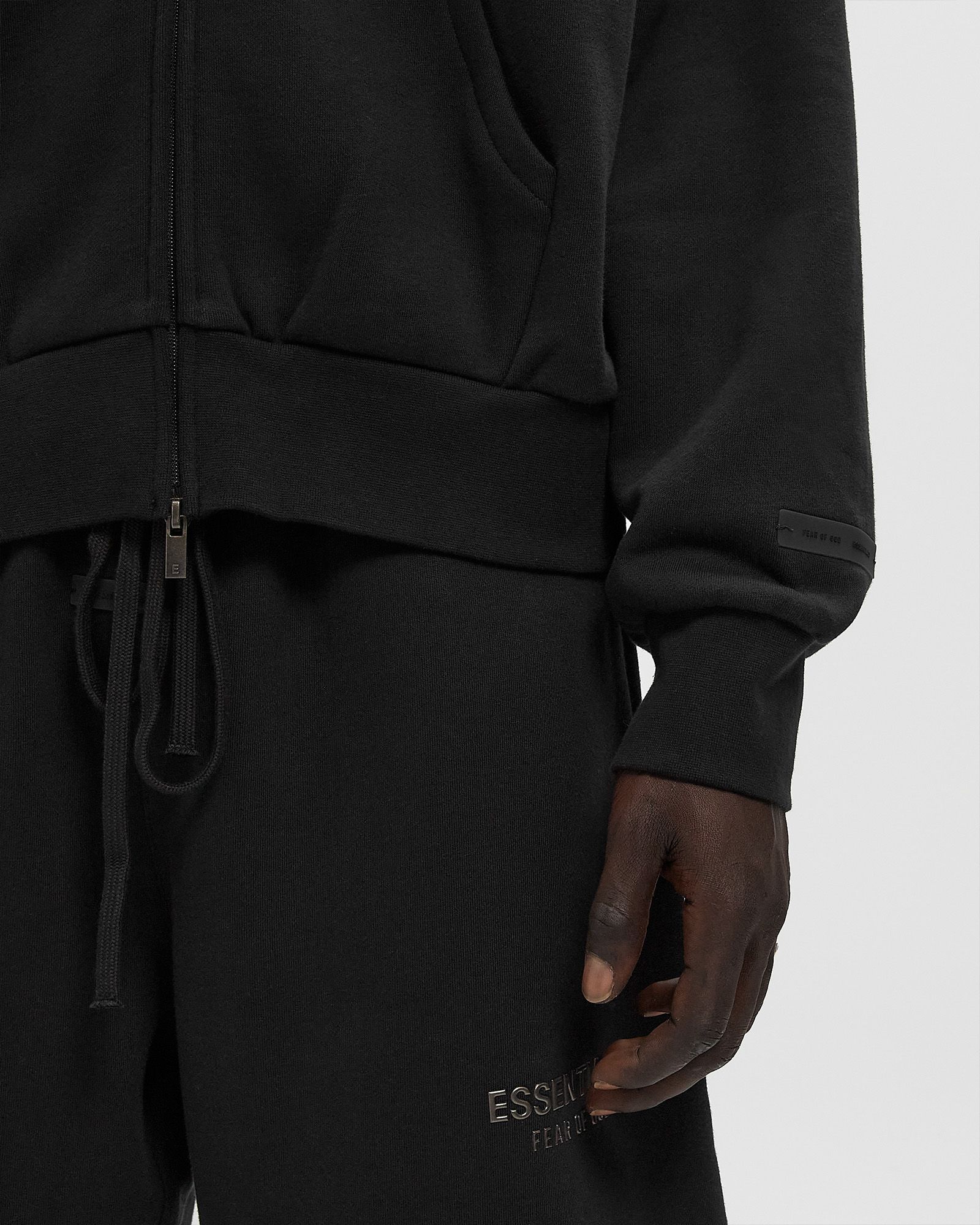 CLASSIC FIT FLEECE ZIP-UP HOODIE