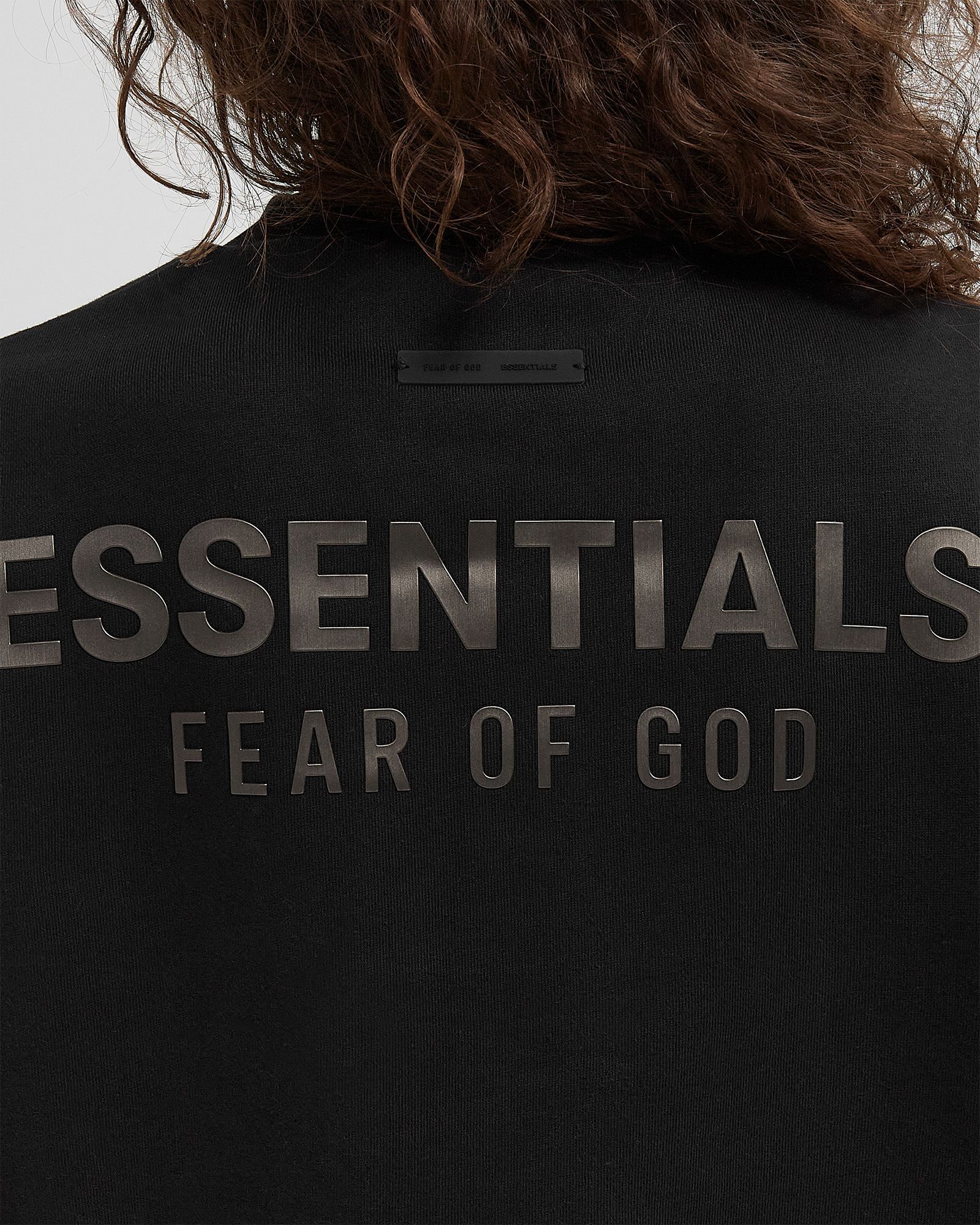 WMNS CLASSIC FIT CREWNECK