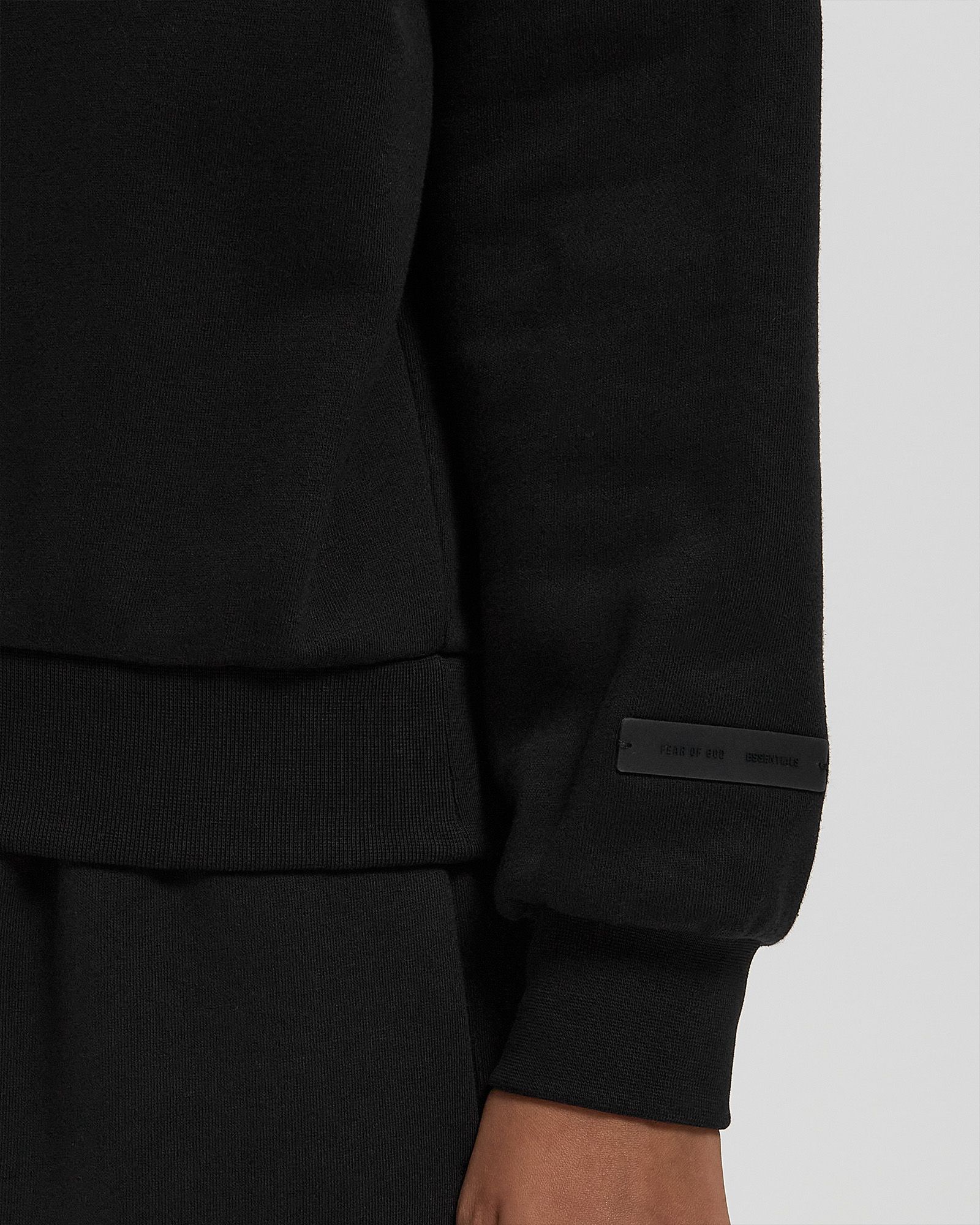 WMNS CLASSIC FIT CREWNECK