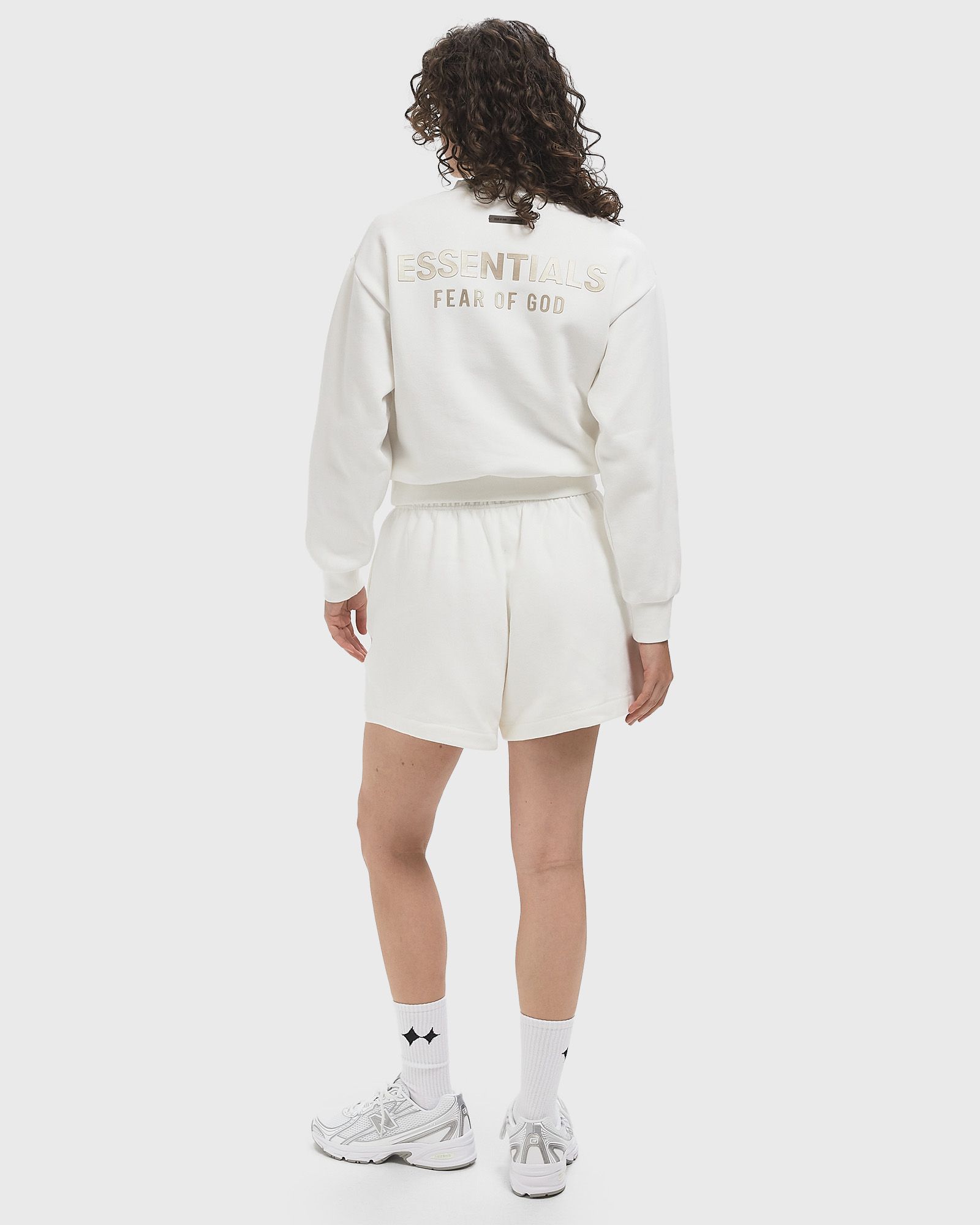 WMNS CLASSIC FIT CREWNECK