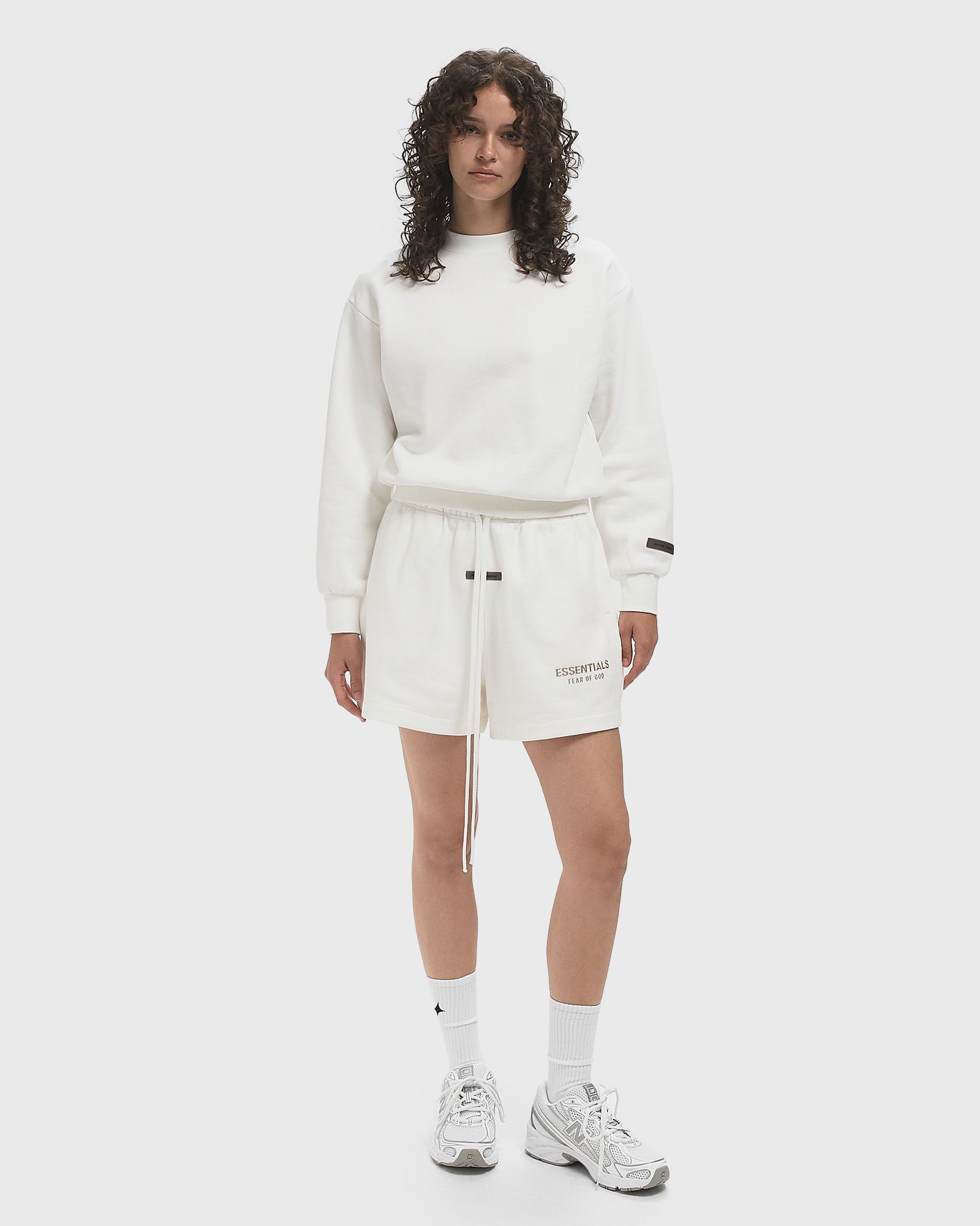 WMNS CLASSIC FIT CREWNECK