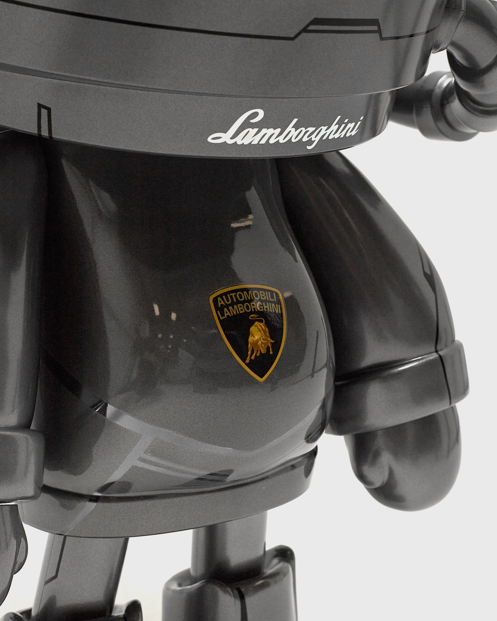 ROBBi x Lamborghini Thunderstorm 1000%