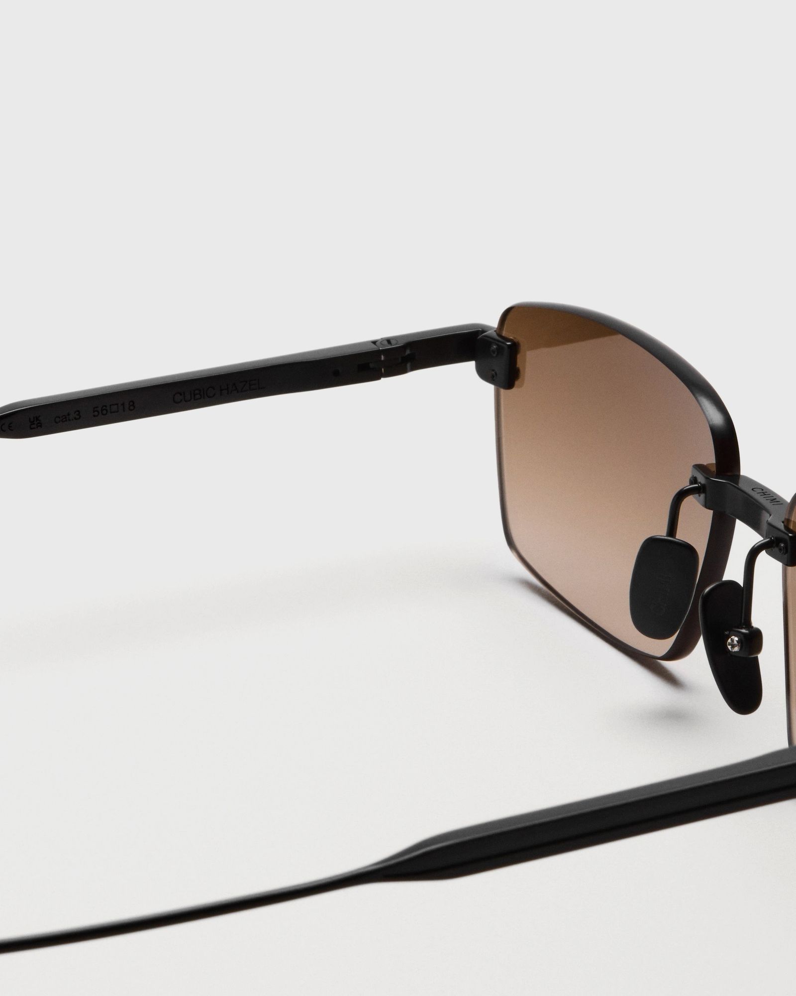 Rimless Cubic Brown Gradient