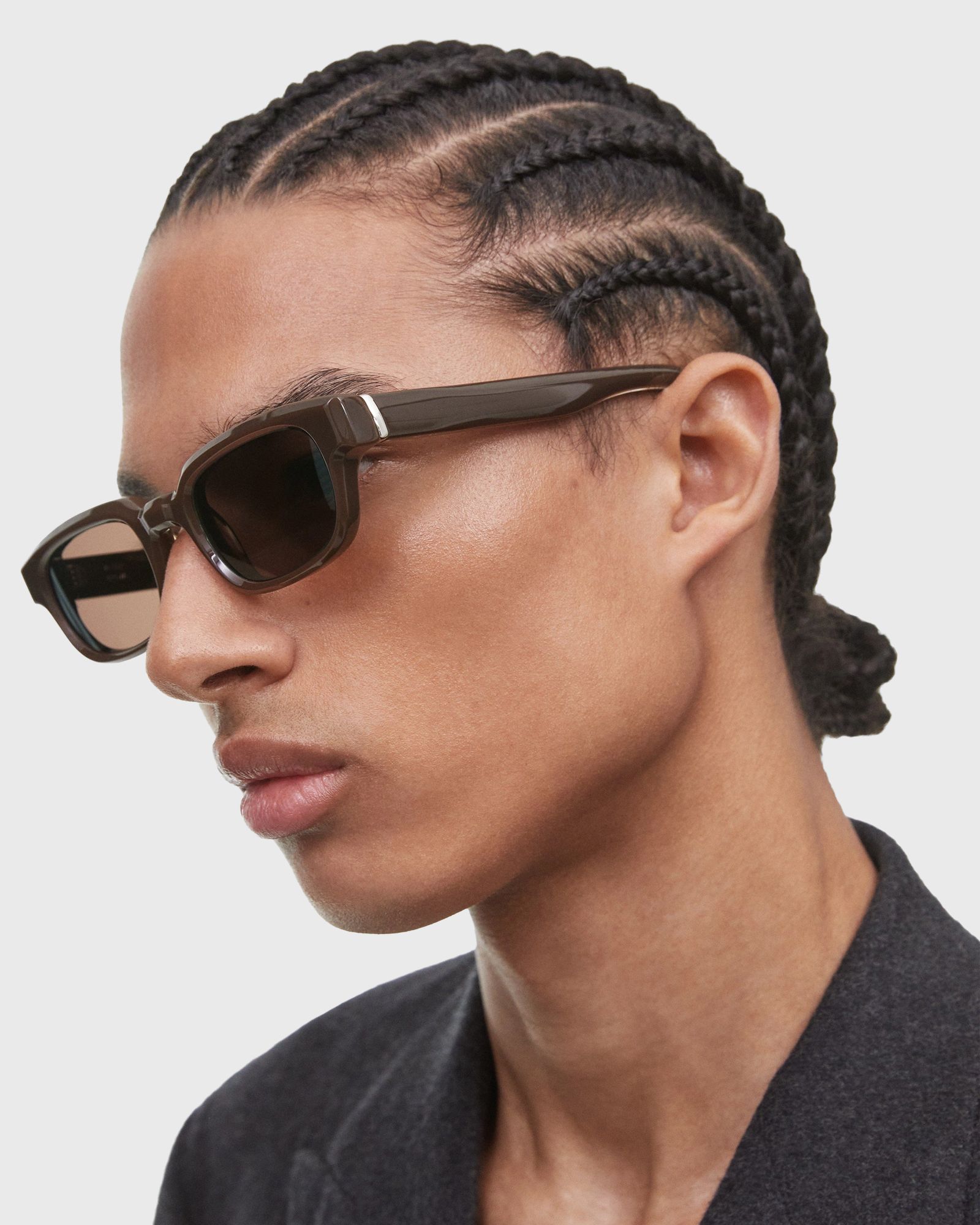 Alter Brown Porcelain