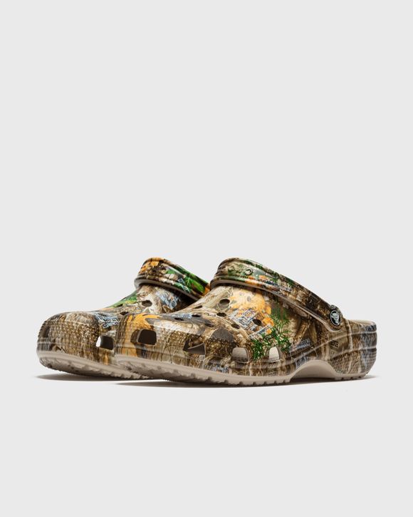 crocs TINT X Realtree X Classic Clog Brown | BSTN Store