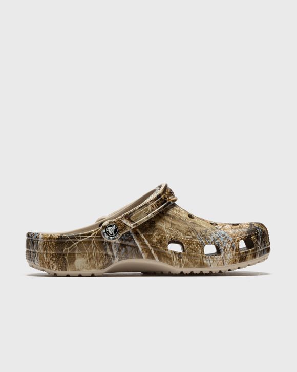 crocs TINT X Realtree X Classic Clog Brown | BSTN Store