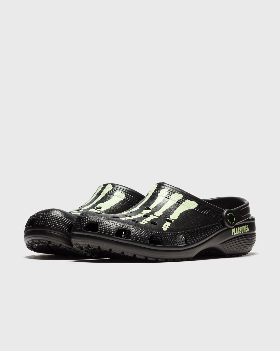 crocs CROCS X PLEASURES CLOG Black BSTN Store