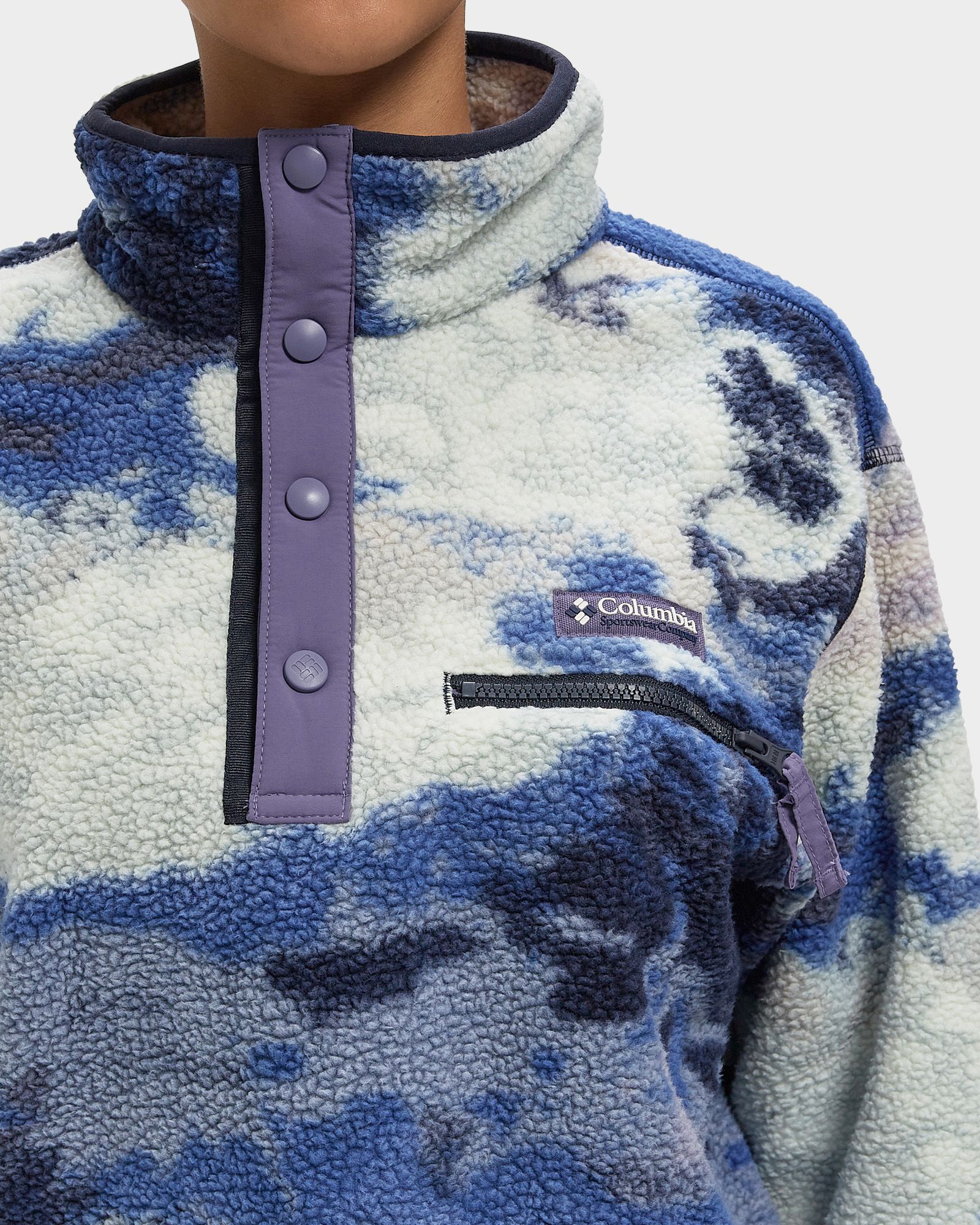 Helvetia II Printed Crop