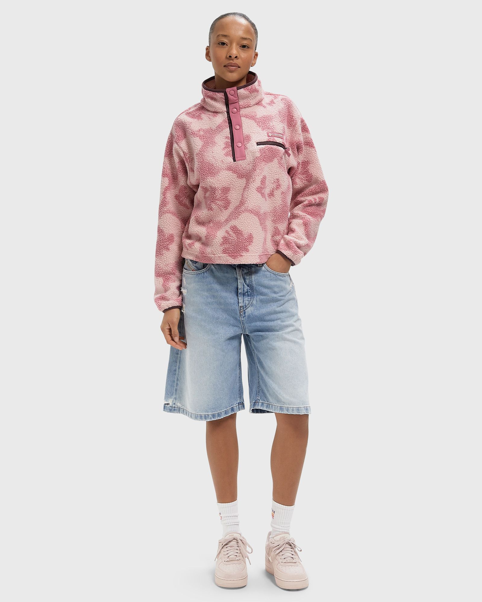 Helvetia II Printed Crop