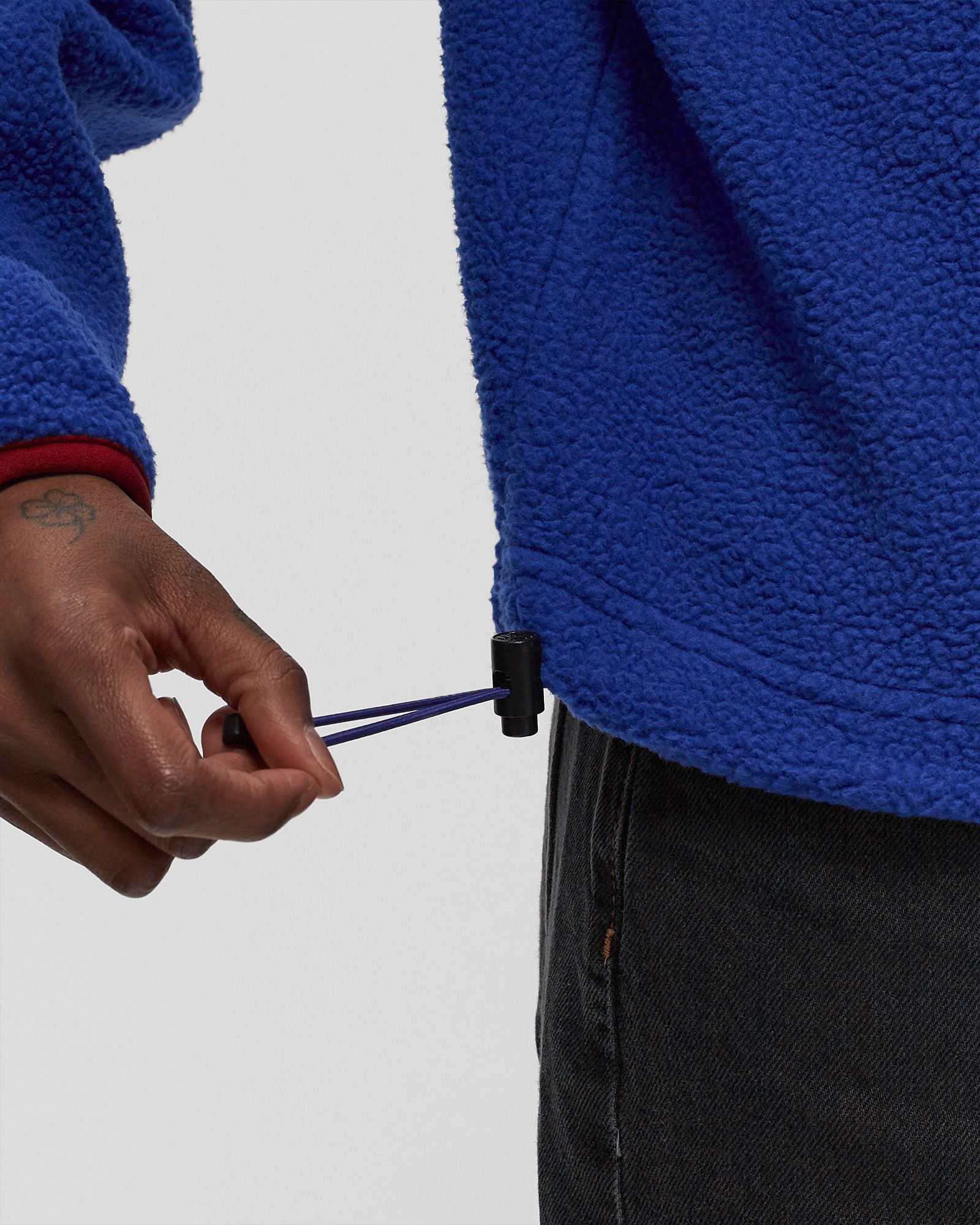 Helvetia II Cropped Half