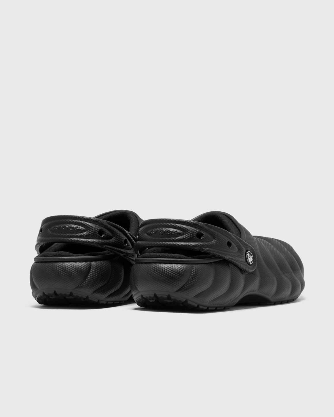 crocs Classic Lined Overpuff Clog Black | BSTN Store