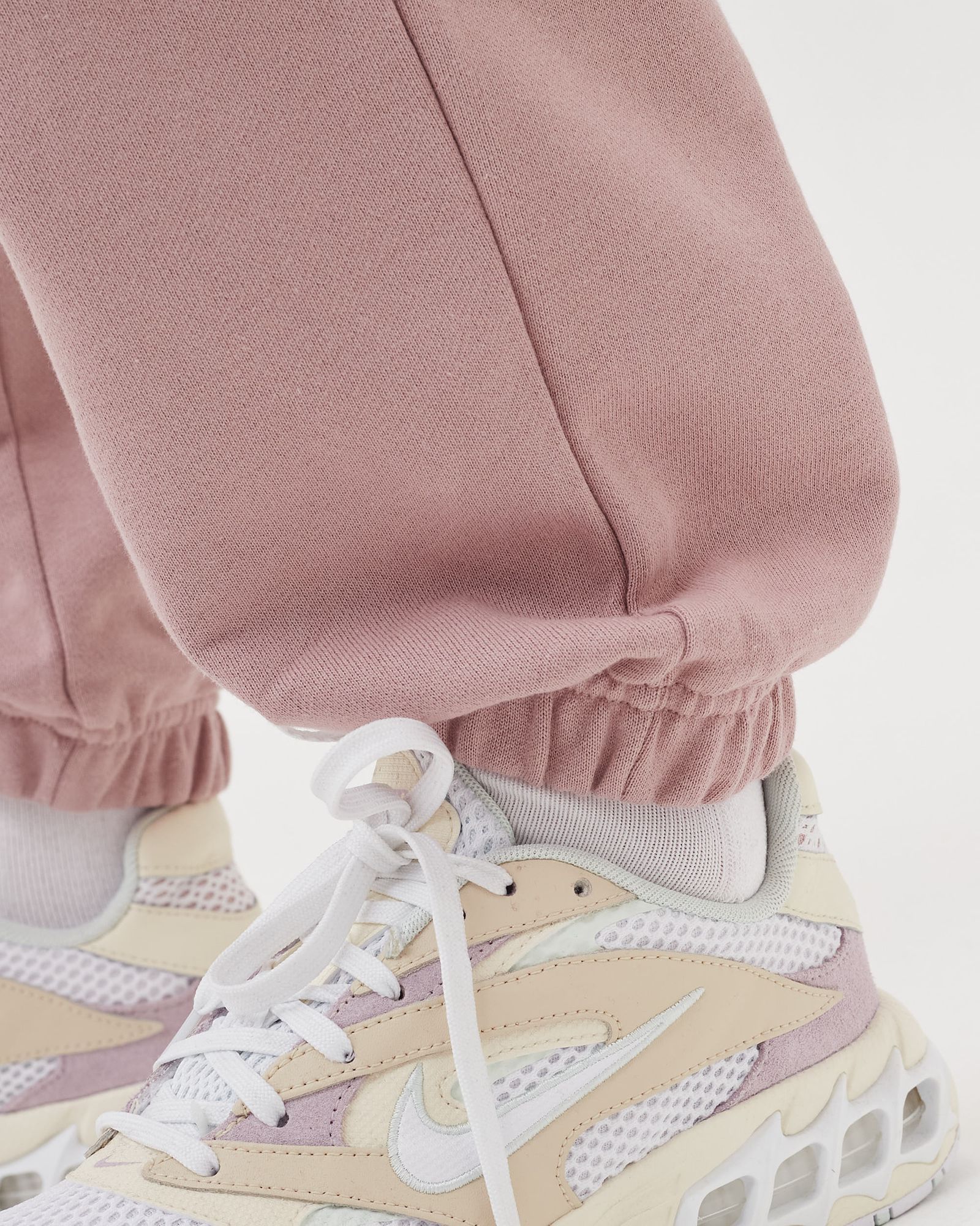 WMNS meye trackpants