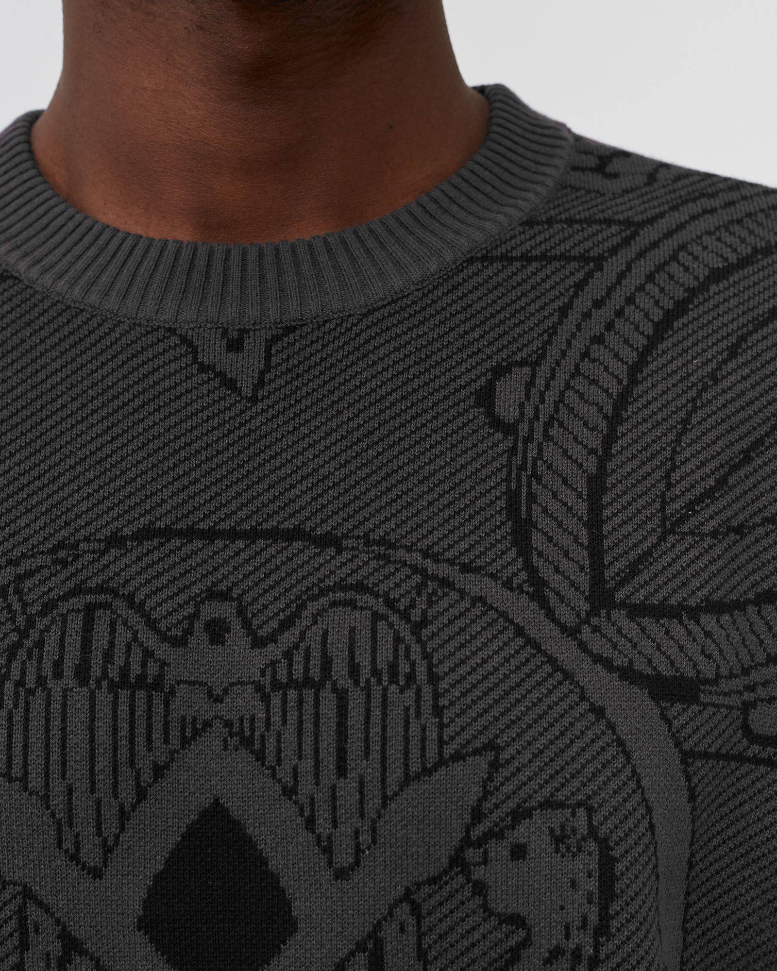 nagasi sweater