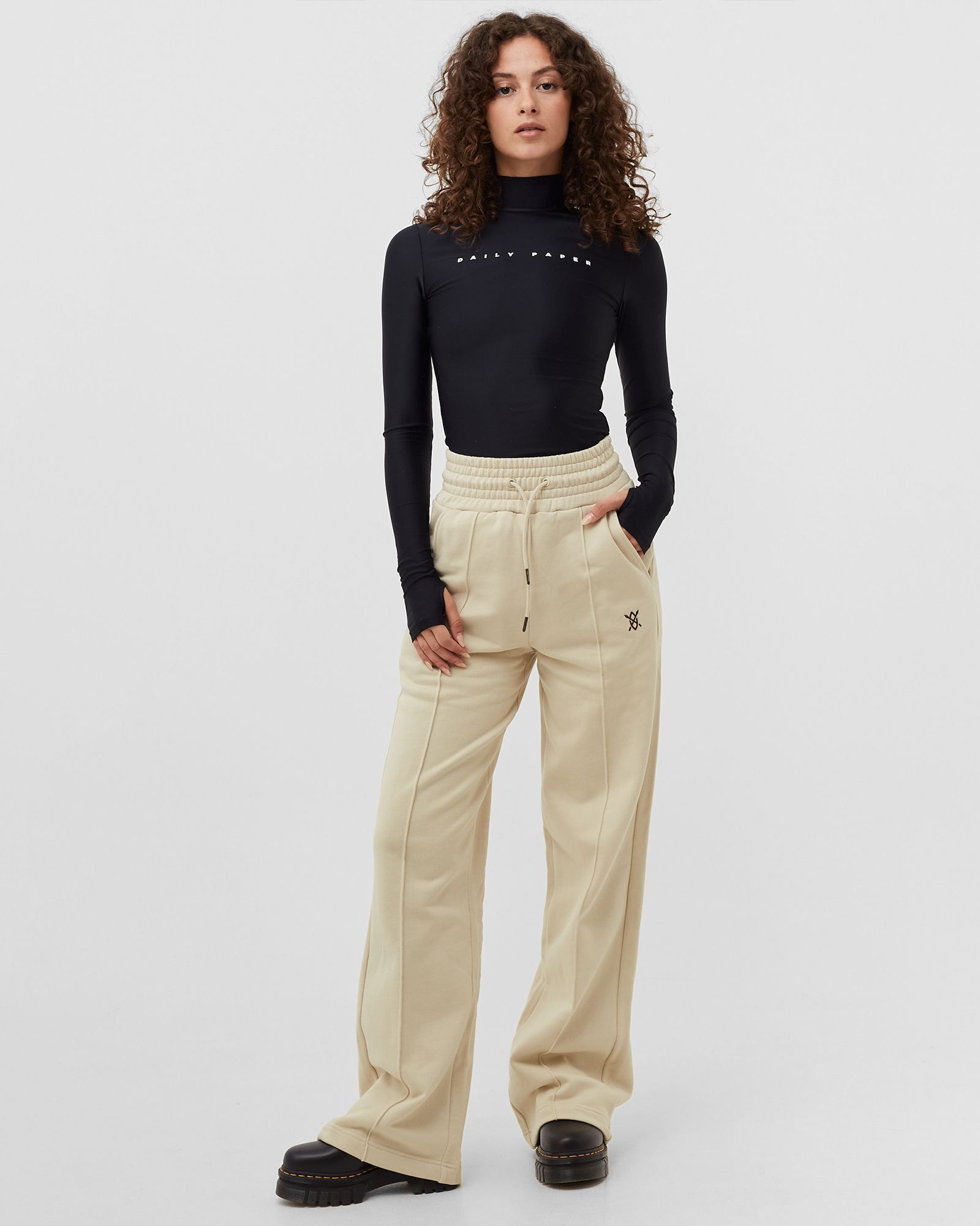 WMNS eneva trackpants