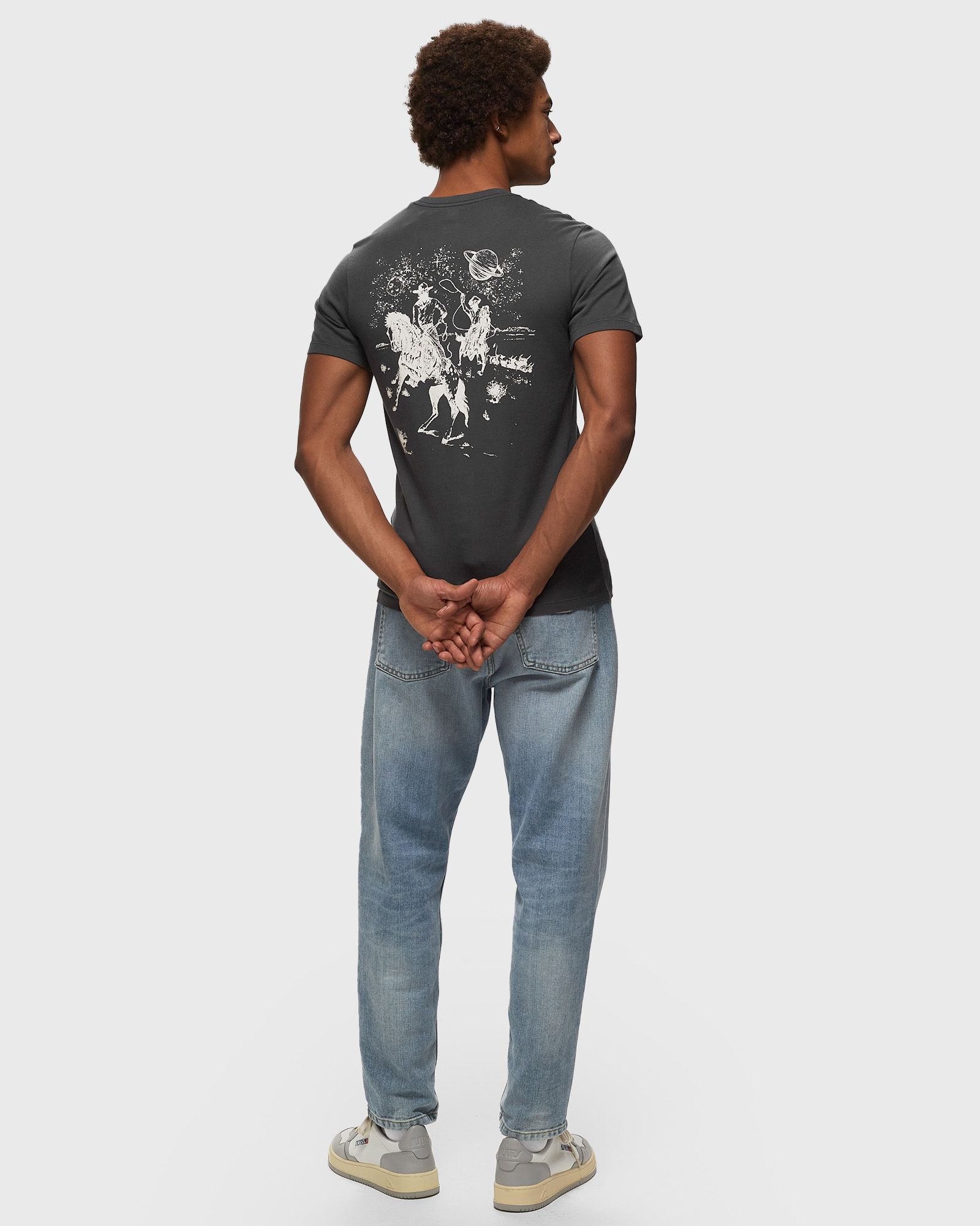 GRAPHIC CREWNECK TEE