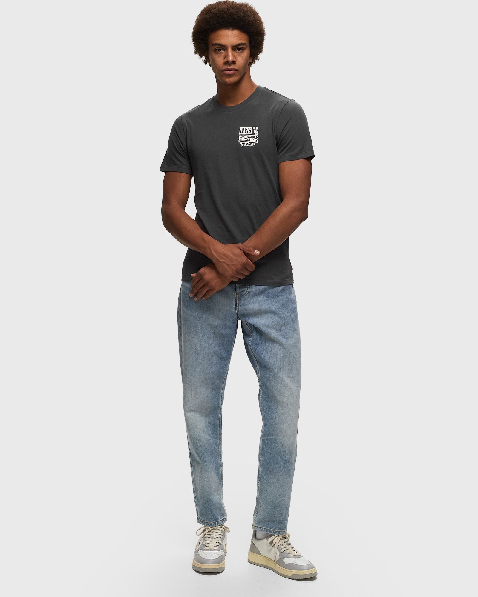 GRAPHIC CREWNECK TEE