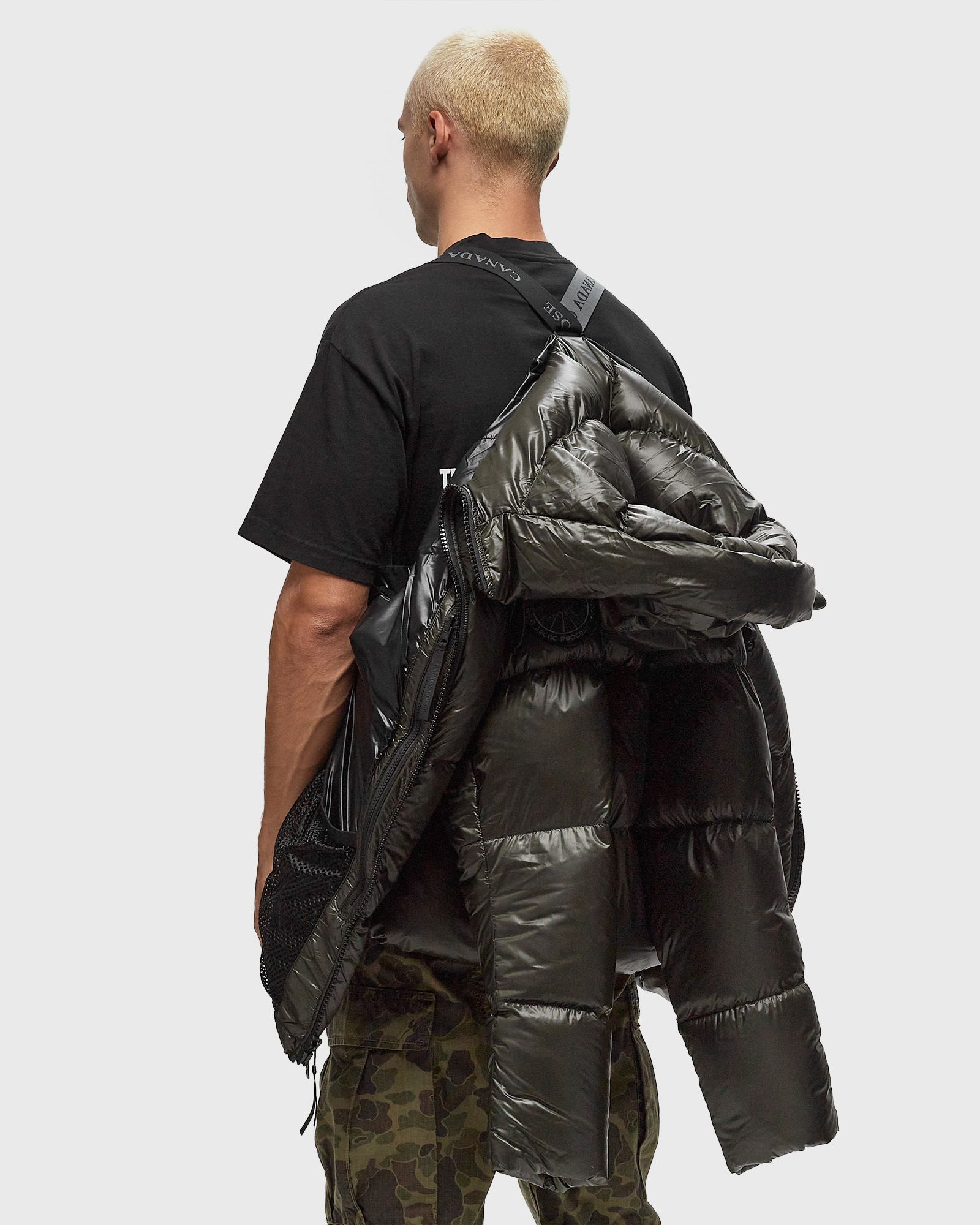 Crofton Puffer - Black Disc