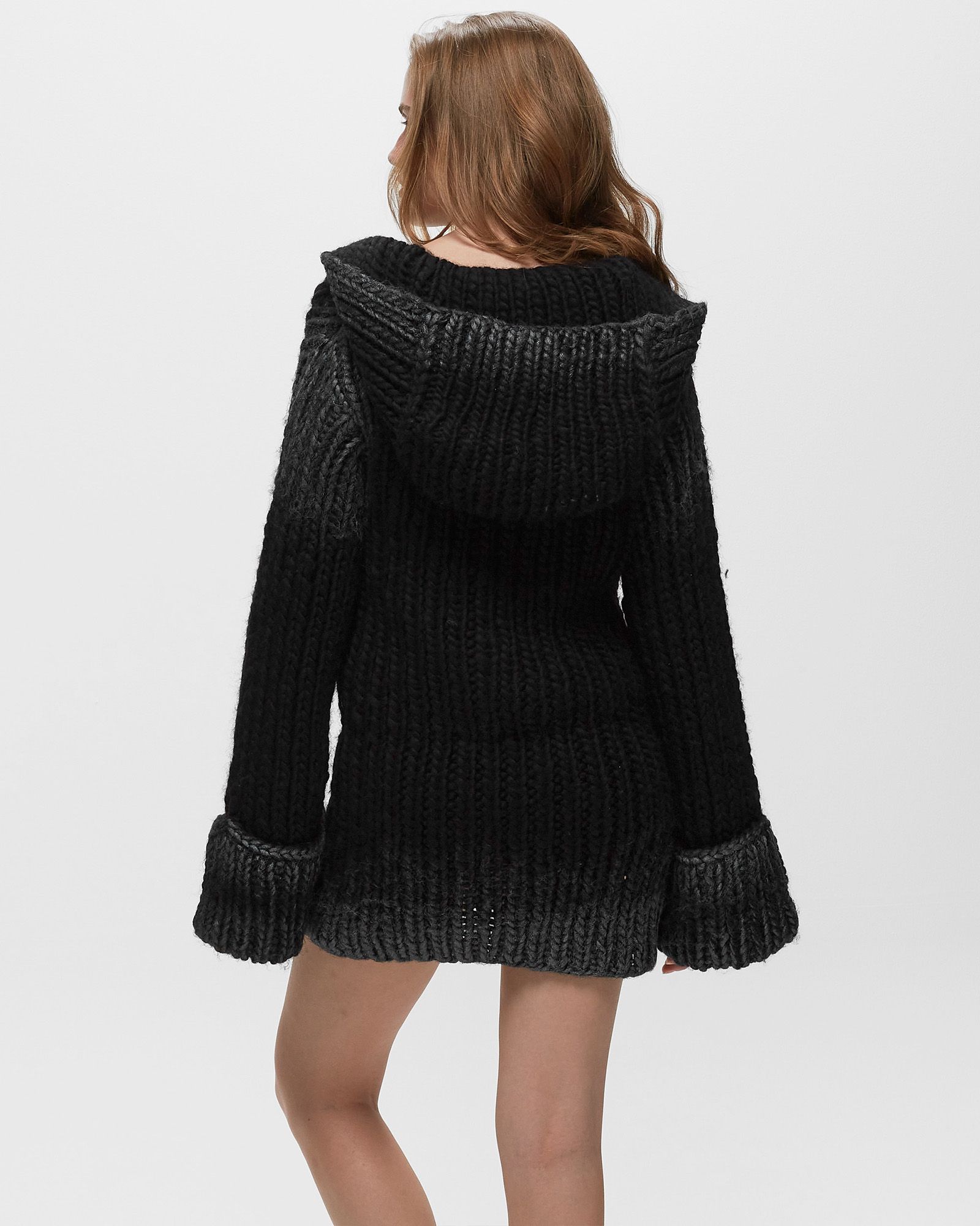 BULKY WAX HOODED KNITTED DRESS
