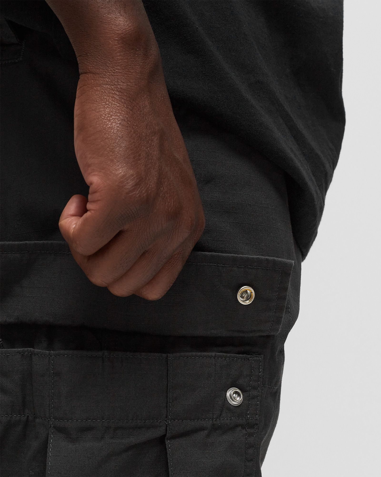 CARRIER CARGO SHORTS