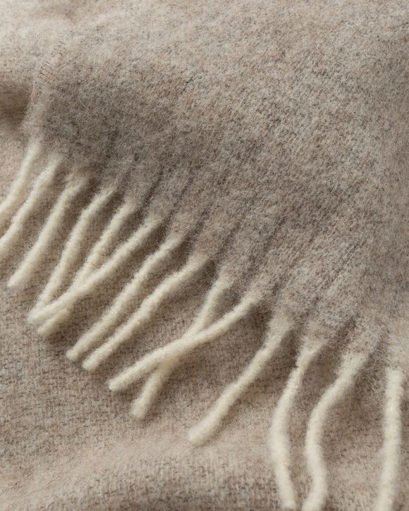 Thumbnail - Scarf Two