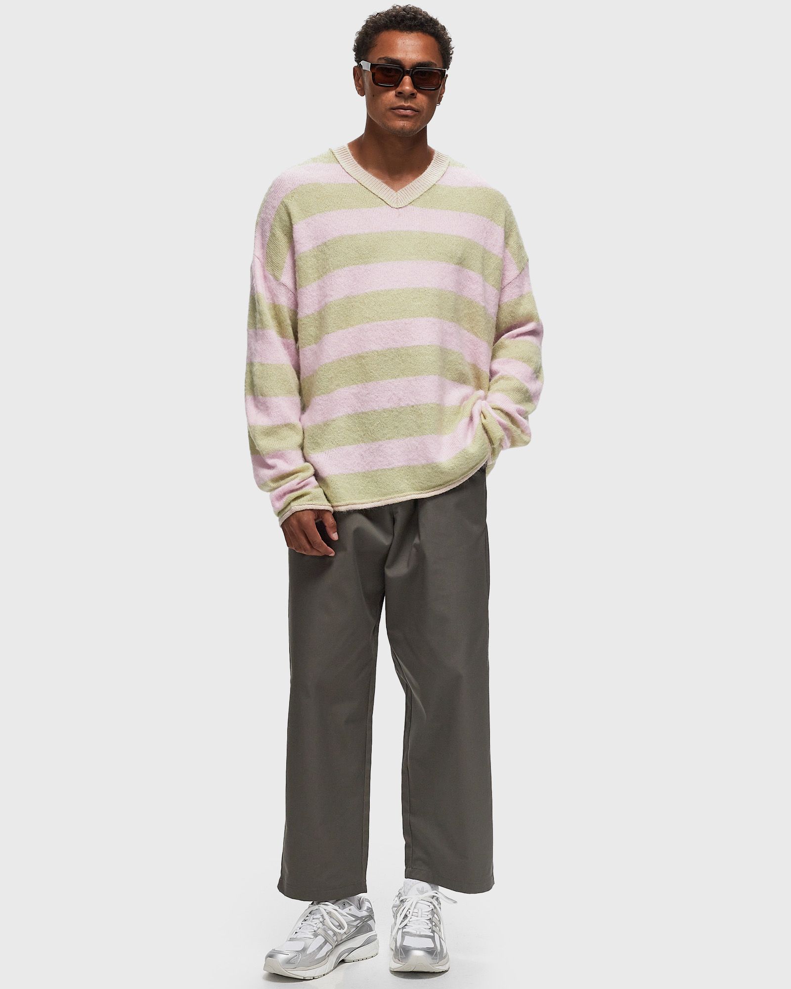 STRAIGHT FIT V-NECK LIGHT GREEN/CRADLE PINK STRIPES FIT