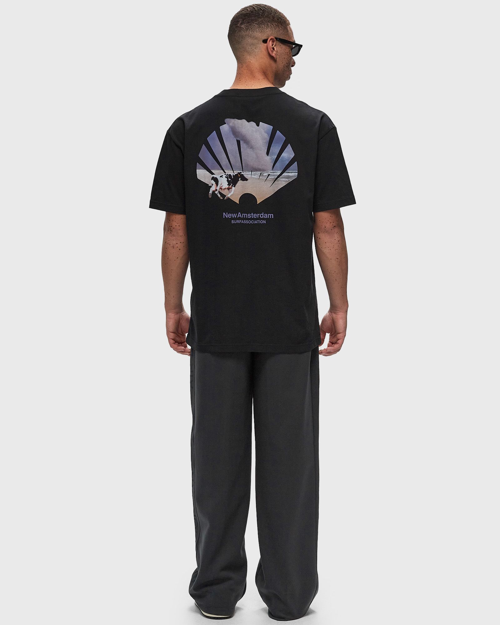 OYSTER TEE BLACK TEE