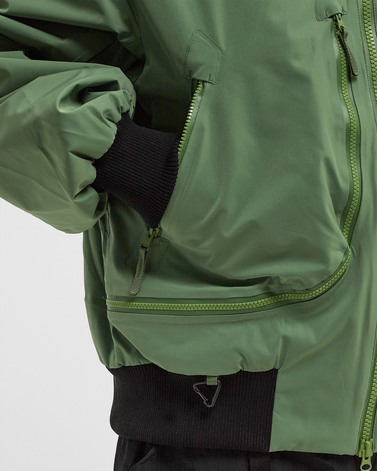 PHANTOM 3L PADDED PERFORMANCE BOMBER JACKET