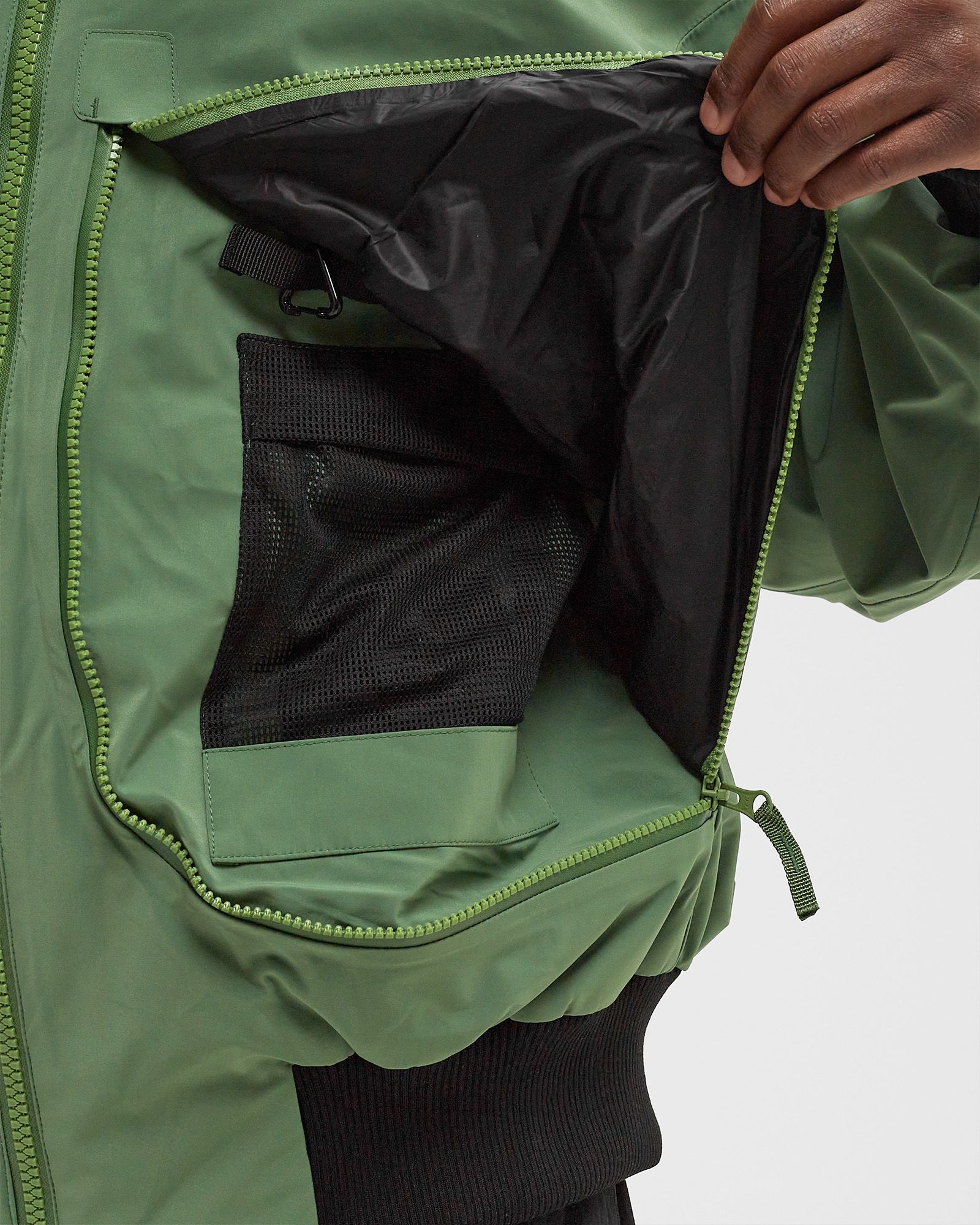 PHANTOM 3L PADDED PERFORMANCE BOMBER JACKET