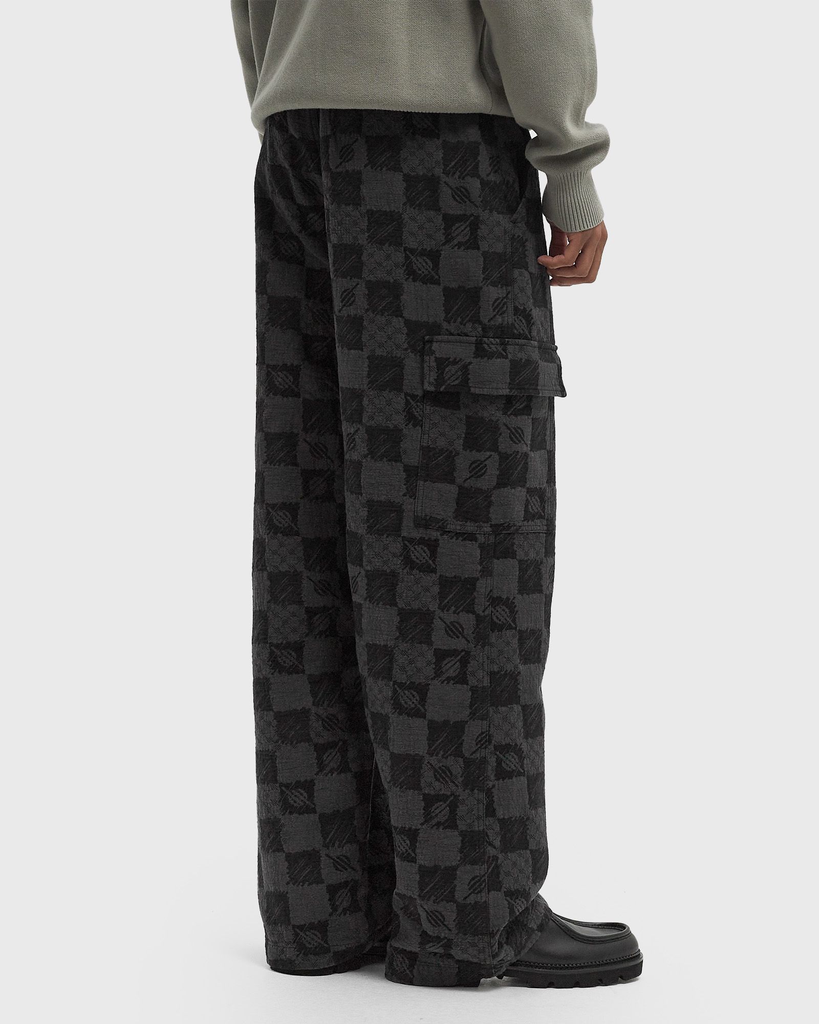 MEMBUTI CHESS PANTS