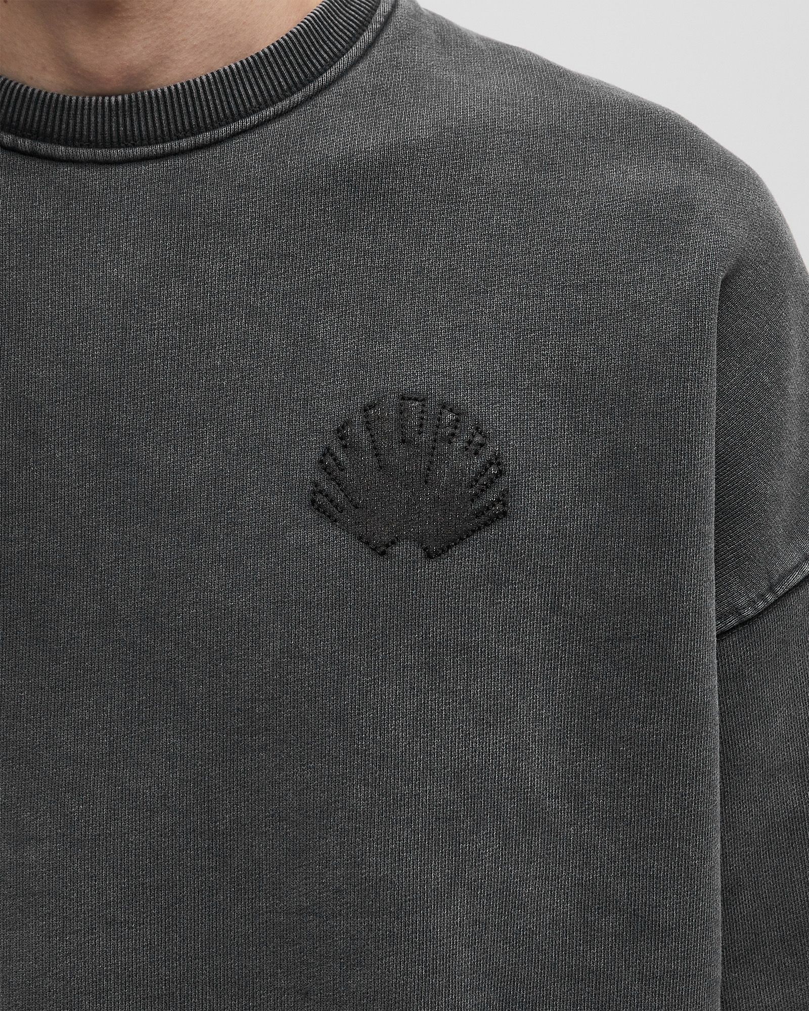 LOGO CREWNECK SWEATER