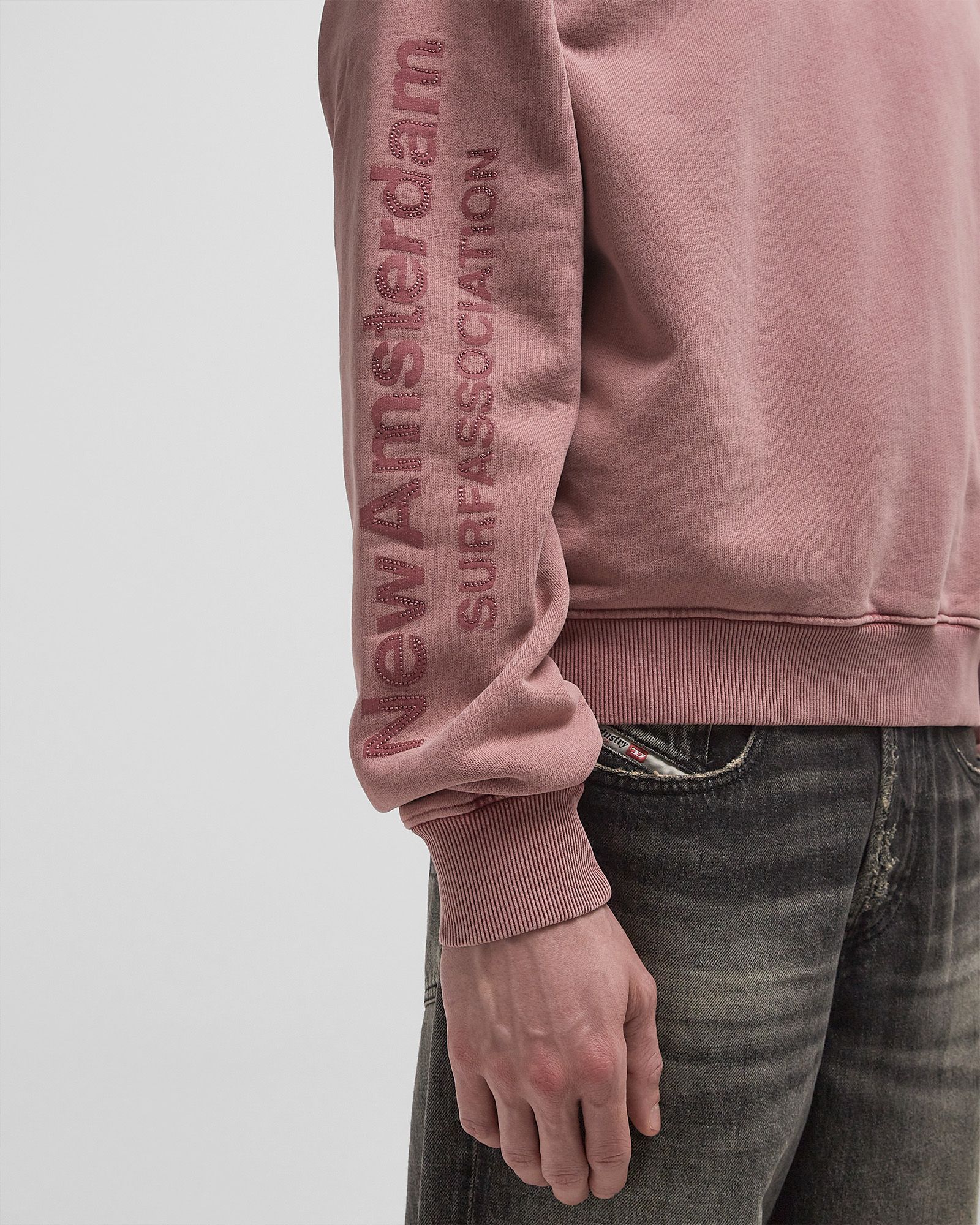 LOGO CREWNECK SWEATER