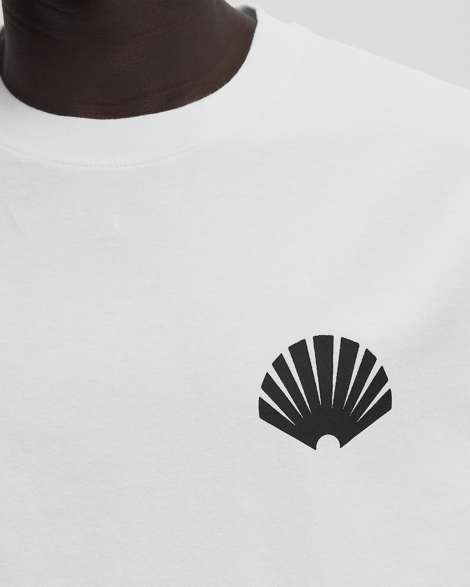 LOGO TEE
