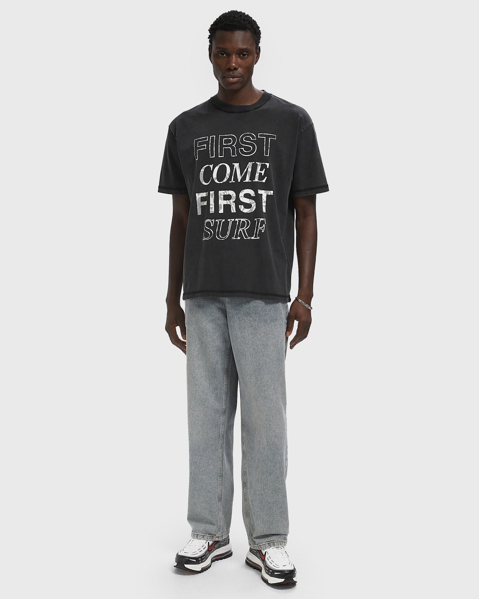 FIRST COME FIRST SURF TEE